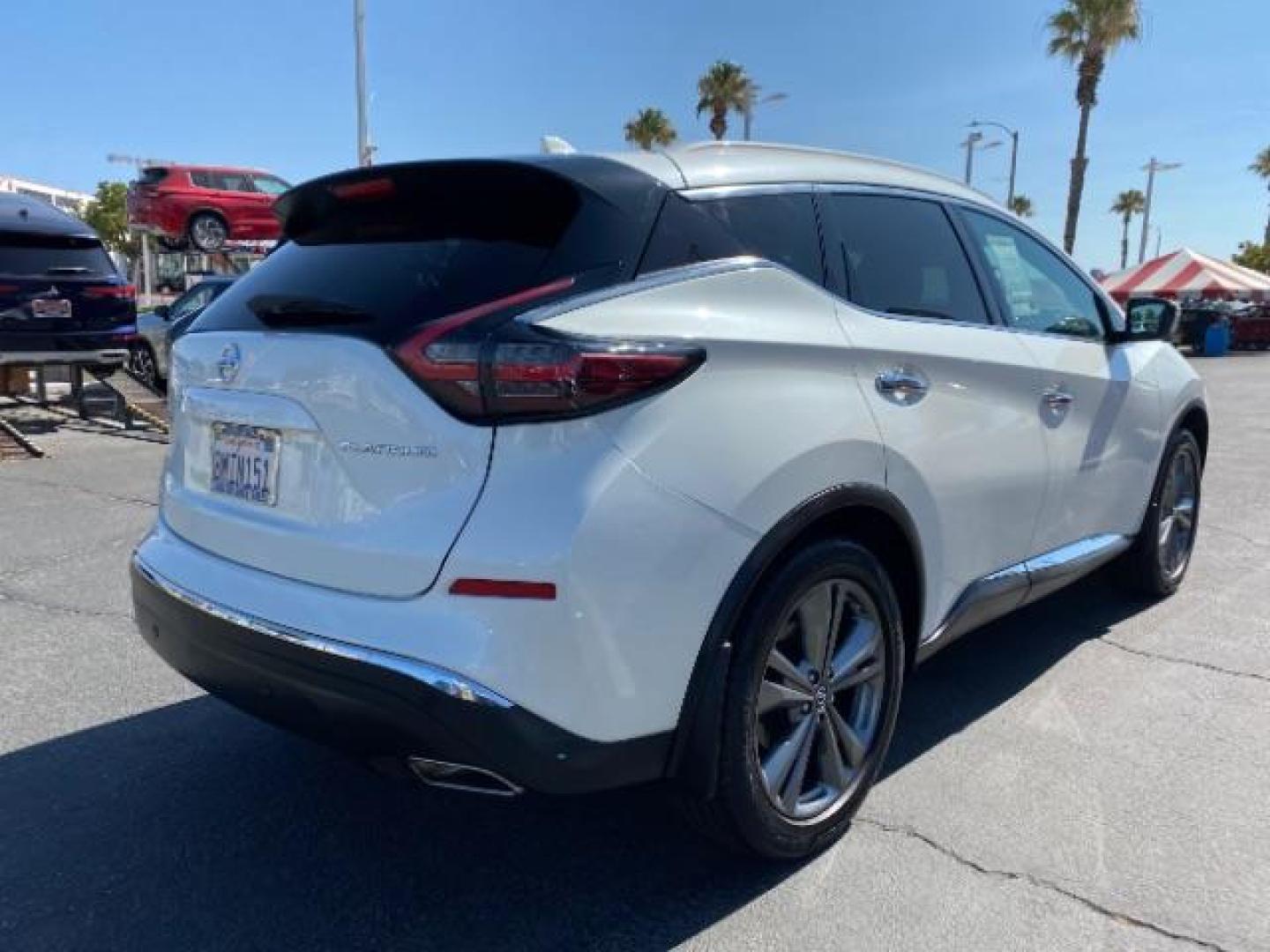 2019 WHITE Nissan Murano (5N1AZ2MJXKN) with an V6 3.5 Liter engine, Automatic Xtronic CVT transmission, located at 412 Auto Vista Drive, Palmdale, 93551, (661) 945-0620, 34.592636, -118.136681 - Photo#7