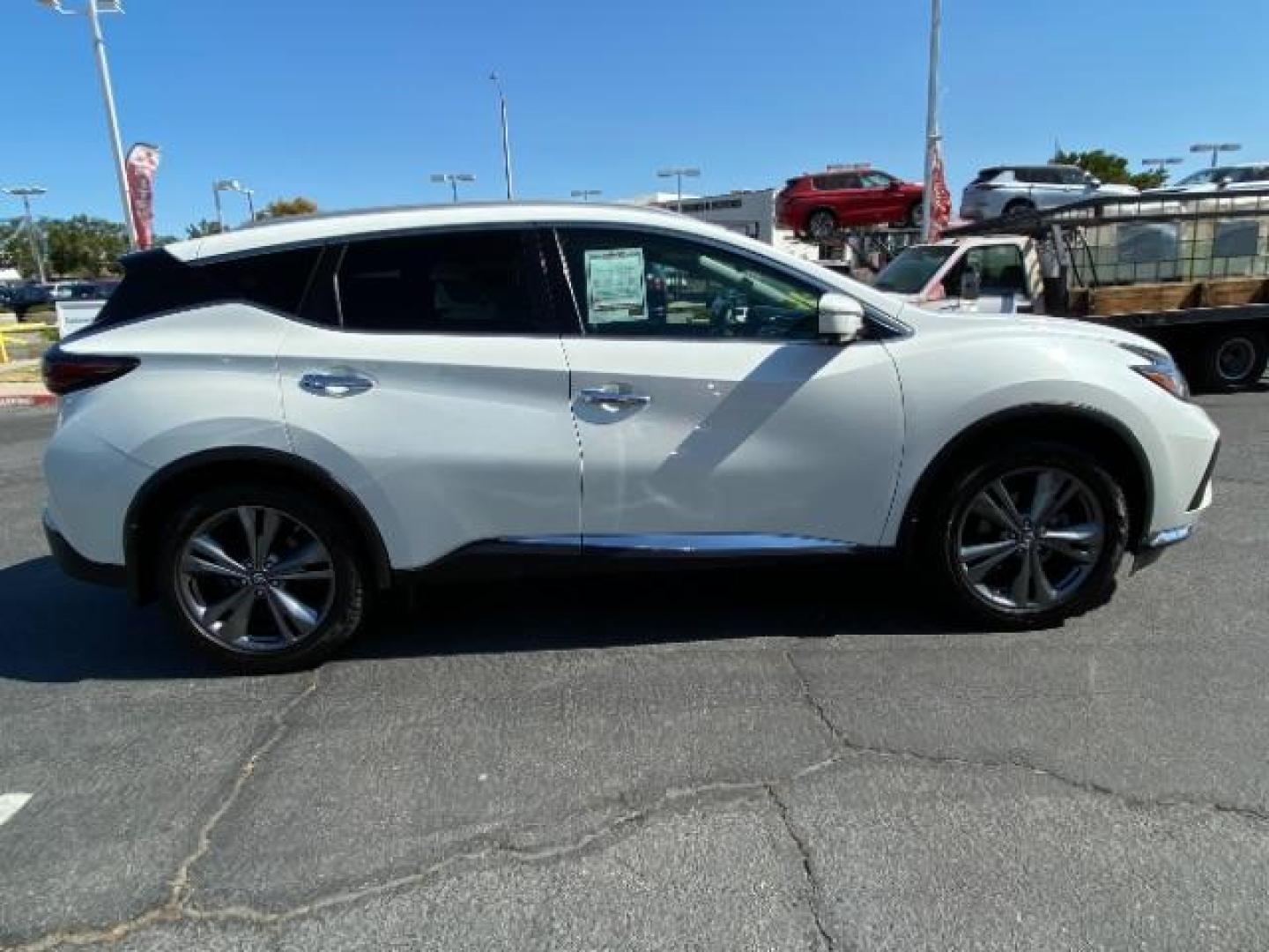 2019 WHITE Nissan Murano (5N1AZ2MJXKN) with an V6 3.5 Liter engine, Automatic Xtronic CVT transmission, located at 412 Auto Vista Drive, Palmdale, 93551, (661) 945-0620, 34.592636, -118.136681 - Photo#8