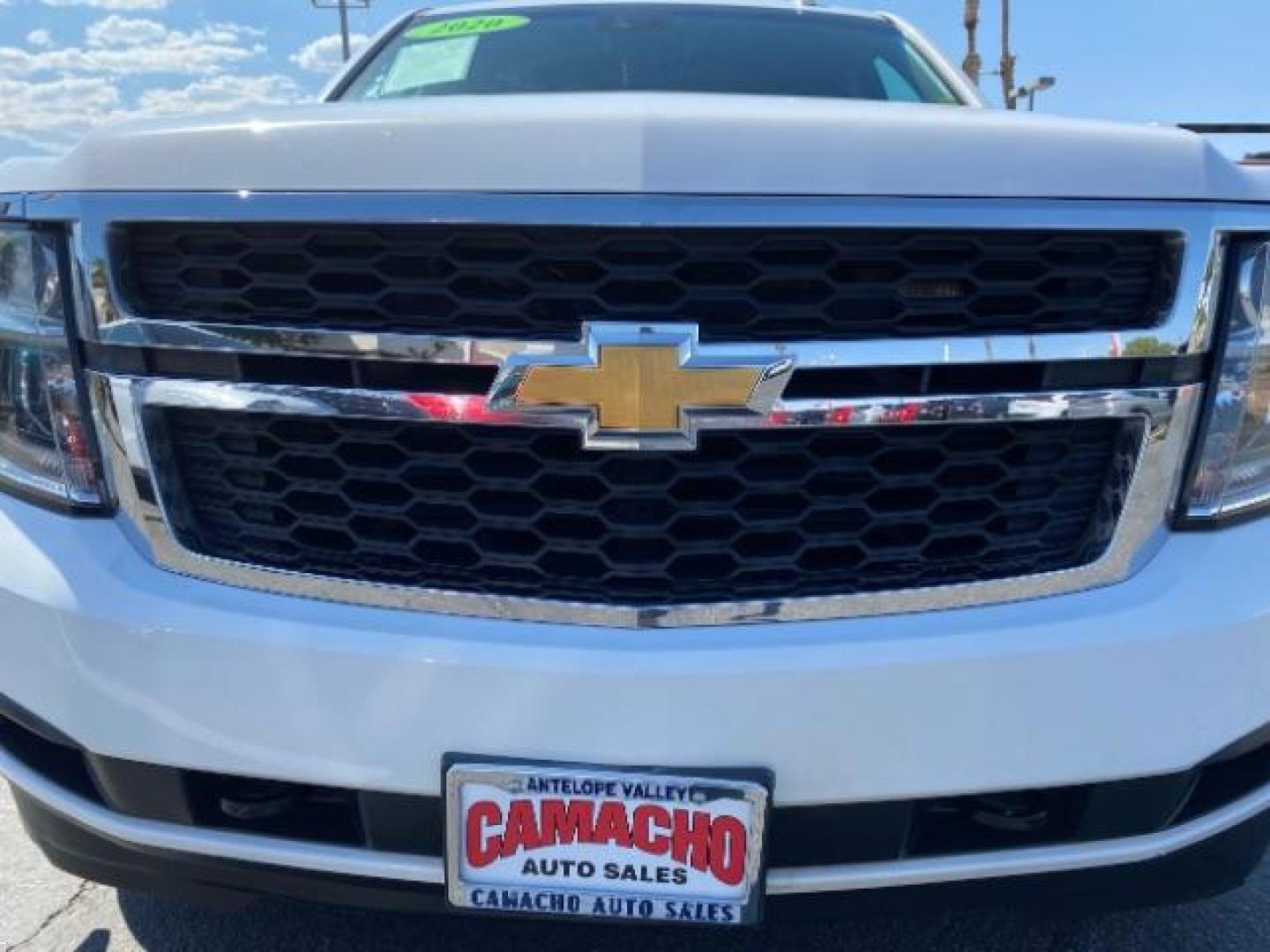 2020 WHITE Chevrolet Tahoe (1GNSCBKCXLR) with an V8 EcoTec3 5.3 Liter engine, Automatic 6-Spd w/Overdrive transmission, located at 412 Auto Vista Drive, Palmdale, 93551, (661) 945-0620, 34.592636, -118.136681 - Photo#8