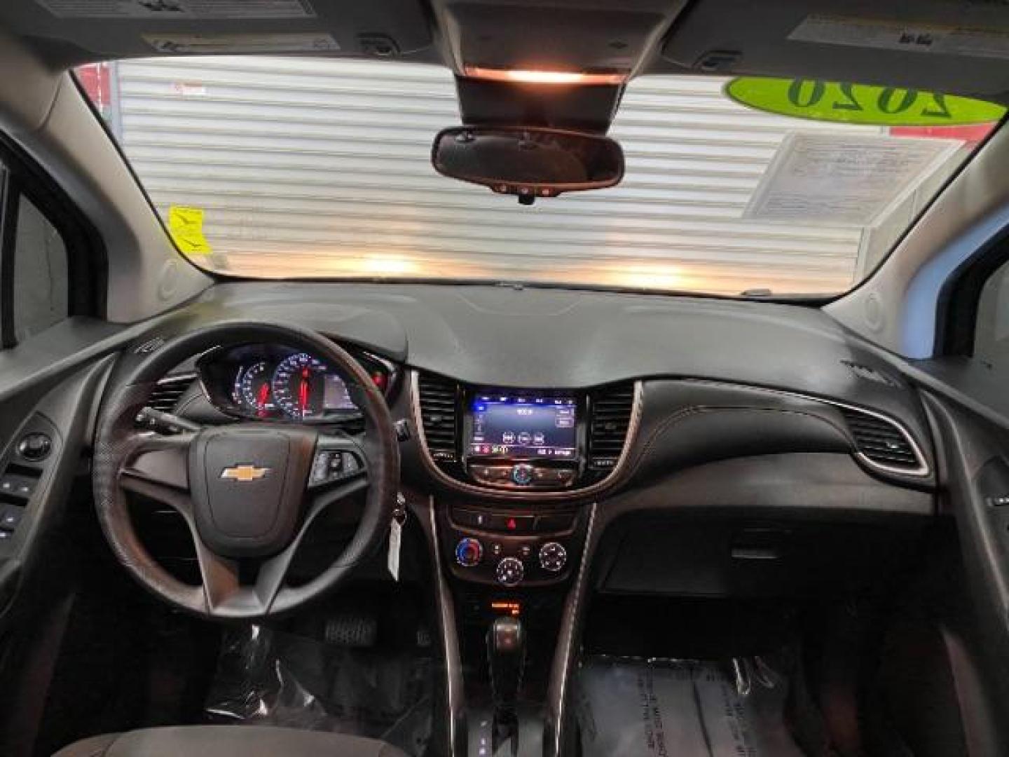 2020 GRAY Chevrolet Trax (3GNCJKSB8LL) with an 4-Cyl ECOTEC Turbo 1.4 Liter engine, Automatic 6-Spd transmission, located at 412 Auto Vista Drive, Palmdale, 93551, (661) 945-0620, 34.592636, -118.136681 - Photo#11