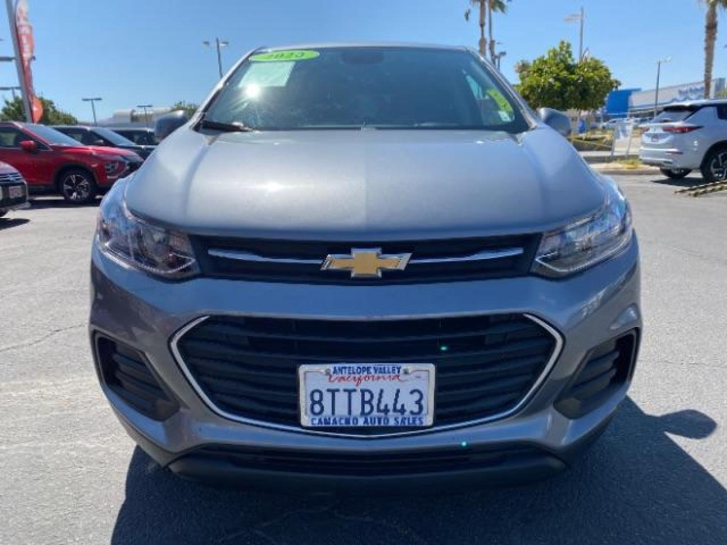 2020 GRAY Chevrolet Trax (3GNCJKSB8LL) with an 4-Cyl ECOTEC Turbo 1.4 Liter engine, Automatic 6-Spd transmission, located at 412 Auto Vista Drive, Palmdale, 93551, (661) 945-0620, 34.592636, -118.136681 - Photo#2