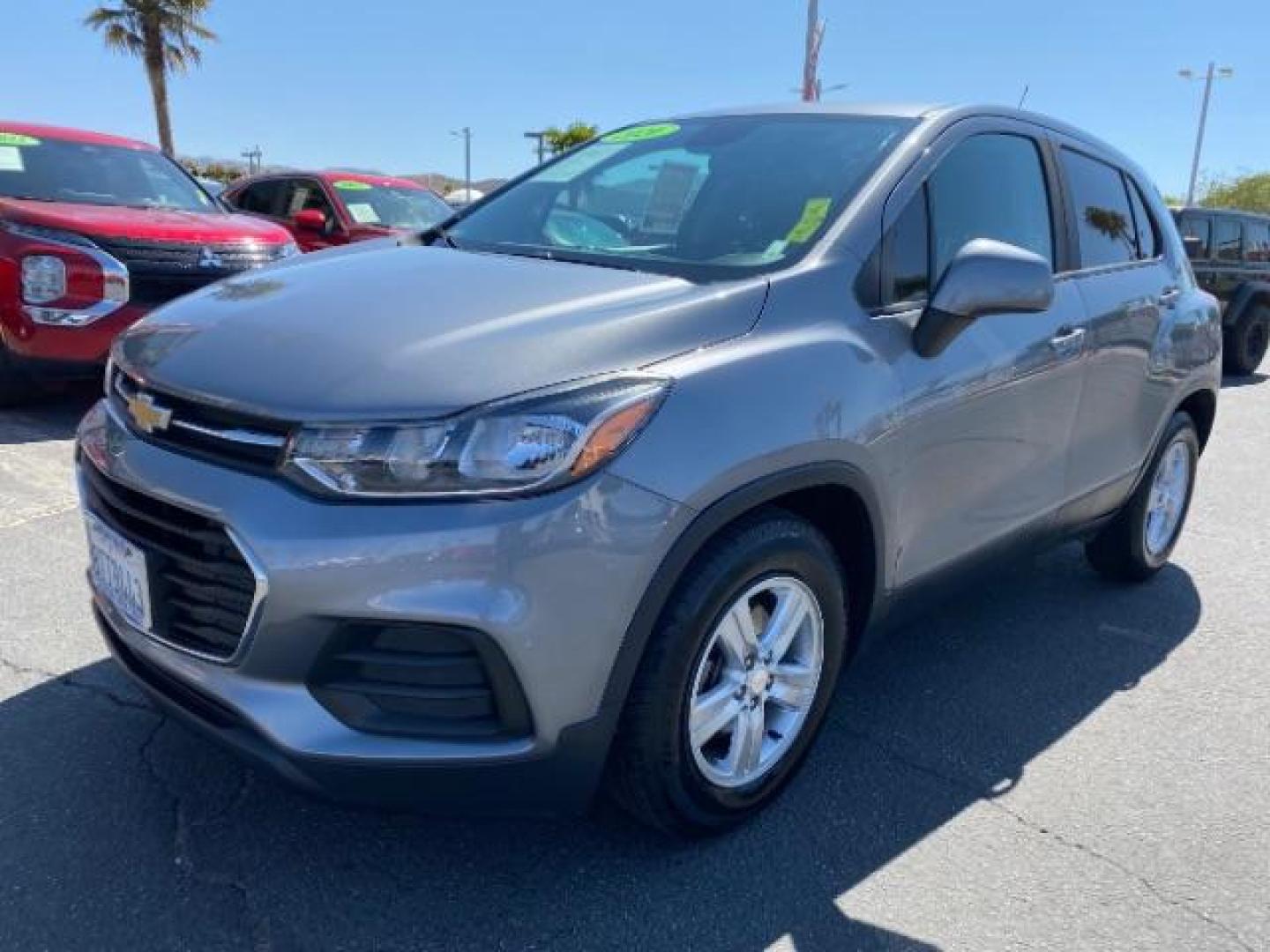 2020 GRAY Chevrolet Trax (3GNCJKSB8LL) with an 4-Cyl ECOTEC Turbo 1.4 Liter engine, Automatic 6-Spd transmission, located at 412 Auto Vista Drive, Palmdale, 93551, (661) 945-0620, 34.592636, -118.136681 - Photo#3