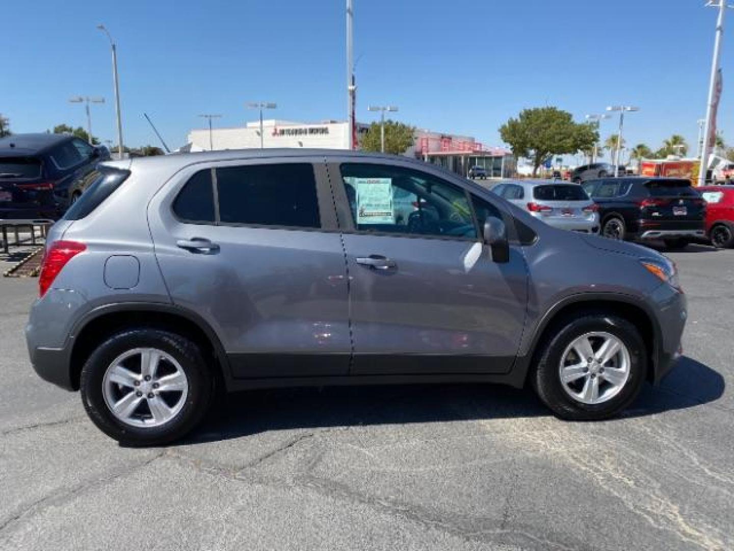 2020 GRAY Chevrolet Trax (3GNCJKSB8LL) with an 4-Cyl ECOTEC Turbo 1.4 Liter engine, Automatic 6-Spd transmission, located at 412 Auto Vista Drive, Palmdale, 93551, (661) 945-0620, 34.592636, -118.136681 - Photo#8