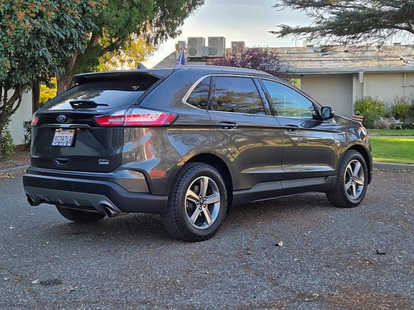 2020 GRAY Ford Edge (2FMPK3J98LB) with an 4-Cyl EcoBoost Turbo 2.0 Liter engine, Automatic 8-Spd transmission, located at 246 E Walker St., Orland, 95963, (530) 865-5800, 39.747589, -122.178398 - Photo#6