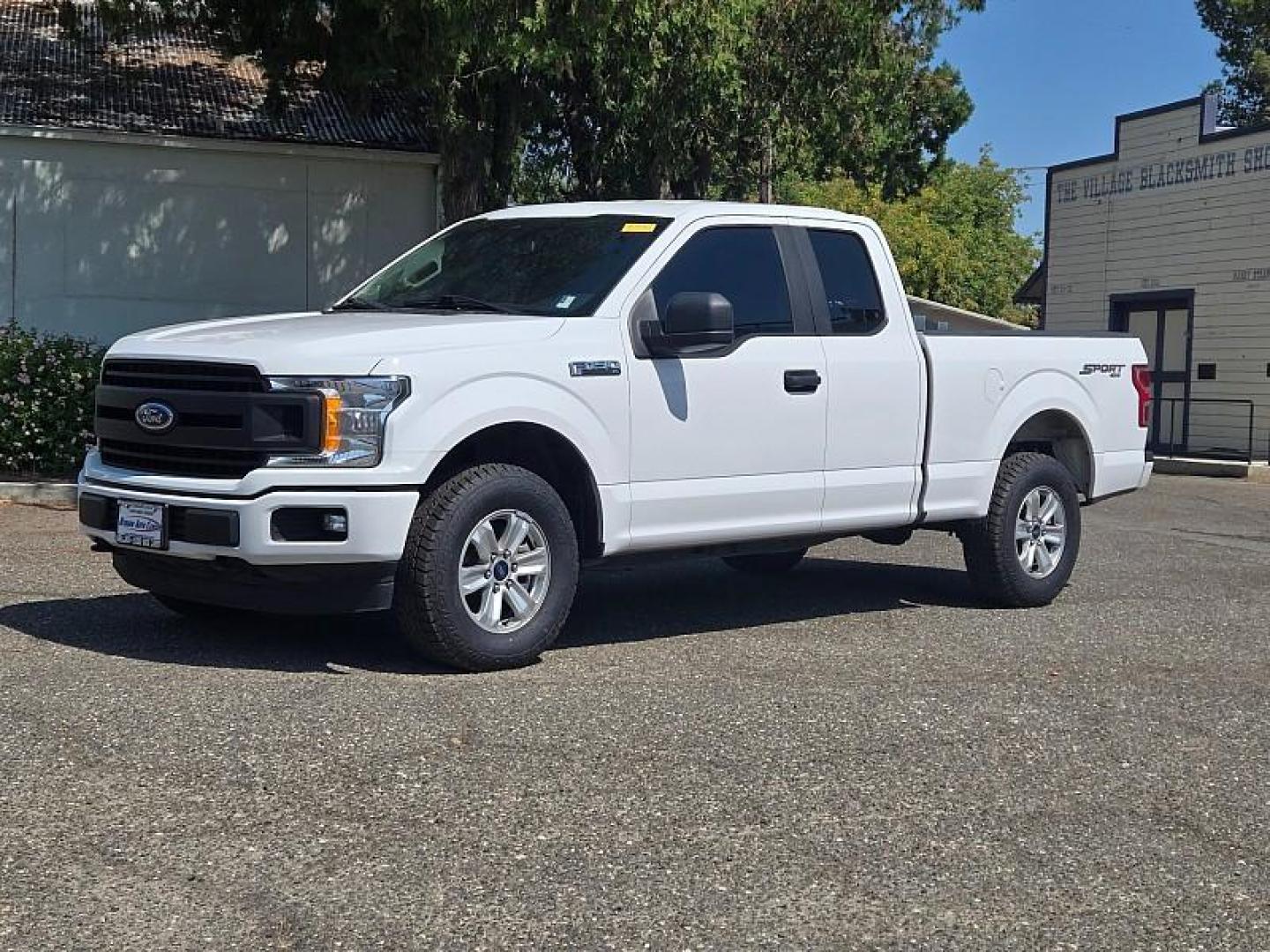 2020 WHITE Ford F-150 4WD (1FTEX1EB4LK) with an V6 Flex Fuel 3.3 Liter engine, Automatic 6-Spd w/SelectShift transmission, located at 246 E Walker St., Orland, 95963, (530) 865-5800, 39.747589, -122.178398 - Photo#3