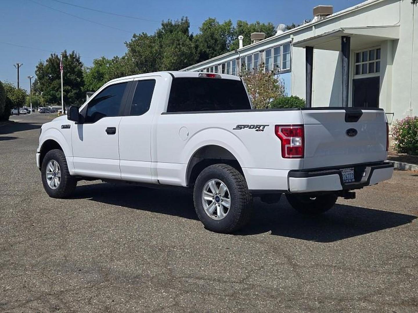 2020 WHITE Ford F-150 4WD (1FTEX1EB4LK) with an V6 Flex Fuel 3.3 Liter engine, Automatic 6-Spd w/SelectShift transmission, located at 246 E Walker St., Orland, 95963, (530) 865-5800, 39.747589, -122.178398 - Photo#5