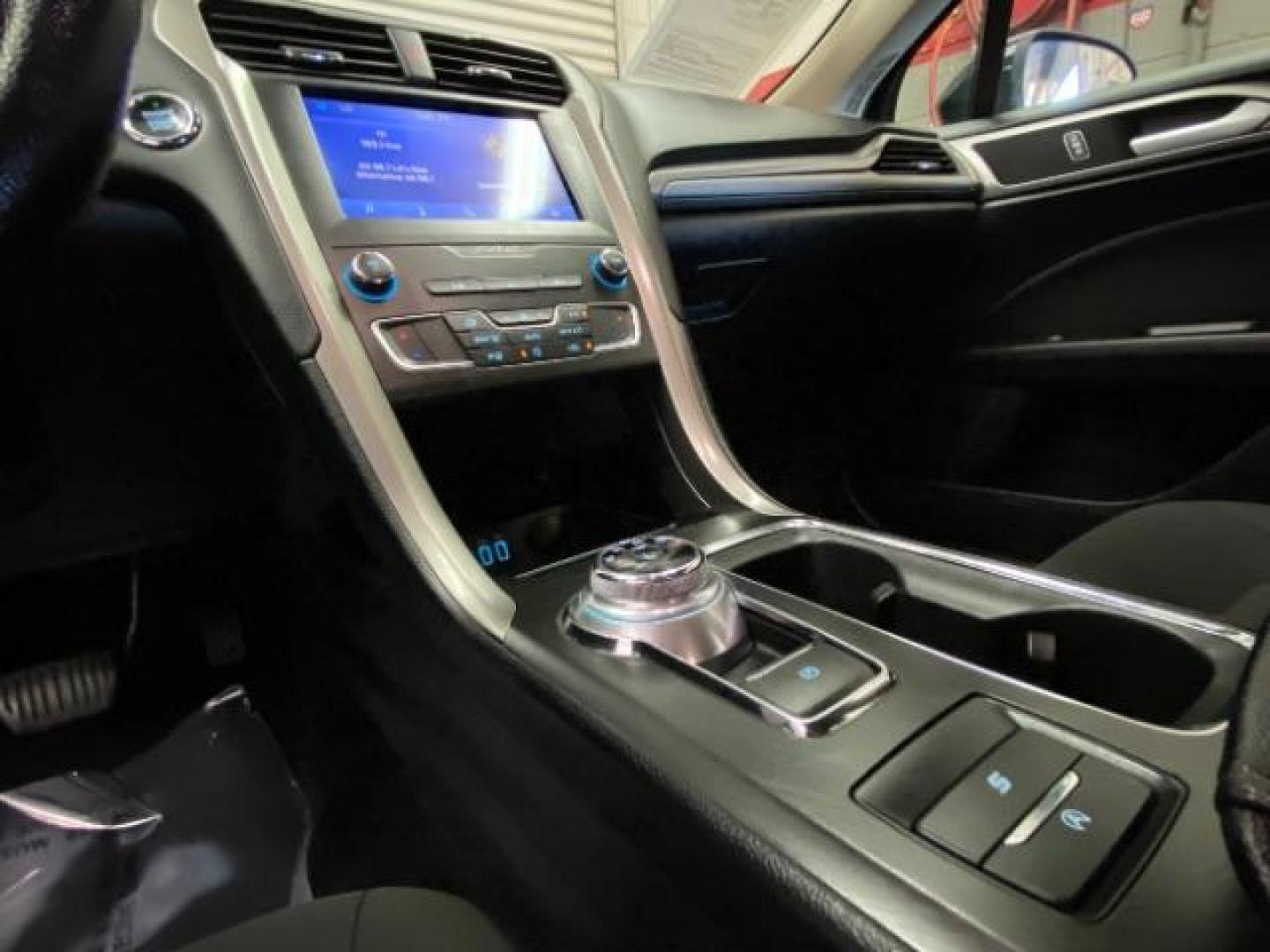 2020 black Ford Fusion (3FA6P0HD1LR) with an 4-Cyl EcoBoost Turbo 1.5 Liter engine, Automatic 6-Spd w/SelectShift transmission, located at 412 Auto Vista Drive, Palmdale, 93551, (661) 945-0620, 34.592636, -118.136681 - Photo#16