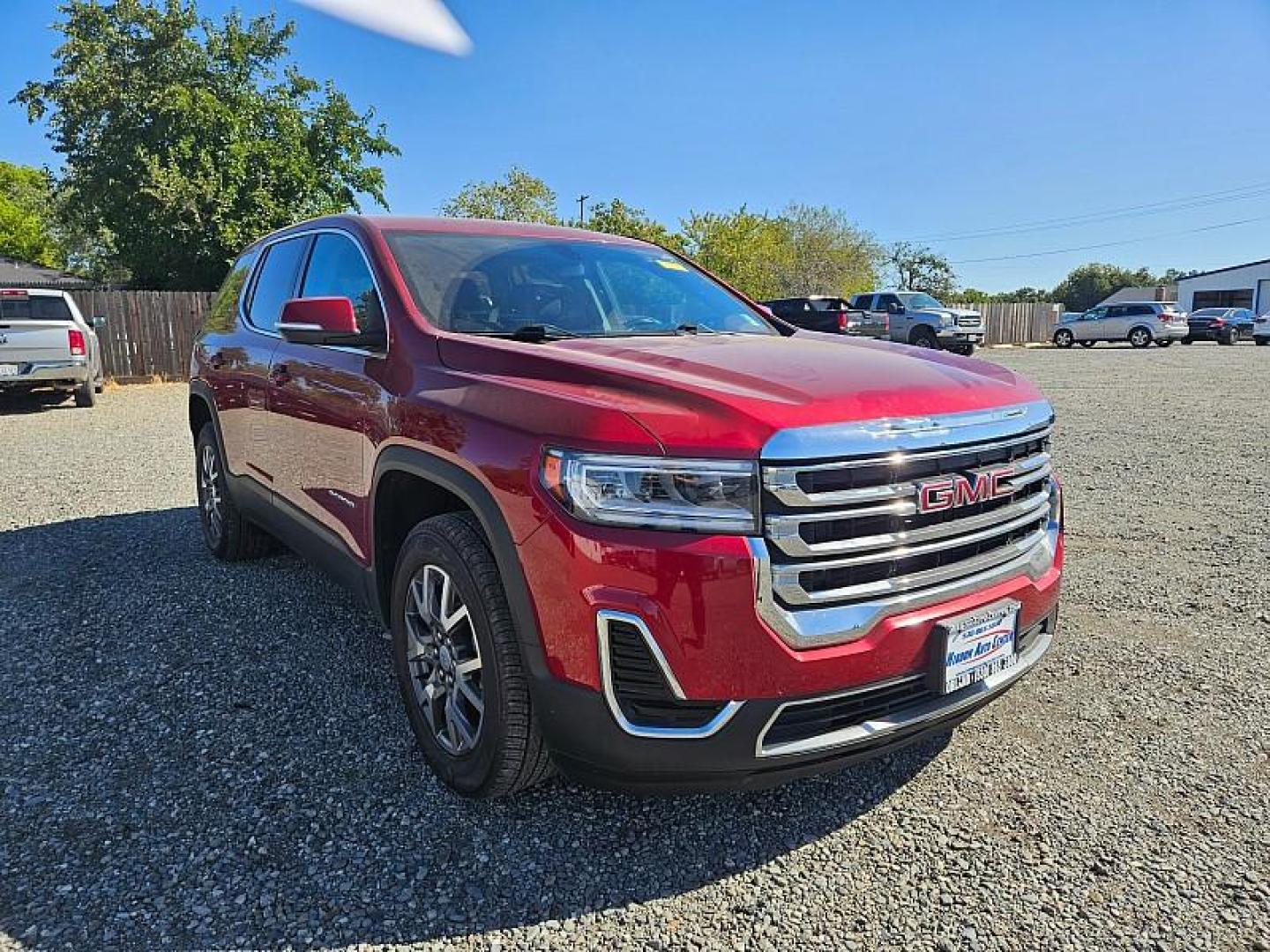 2020 RED GMC Acadia (1GKKNKLA7LZ) with an 4-Cyl 2.5 Liter engine, Automatic 9-Spd transmission, located at 246 E Walker St., Orland, 95963, (530) 865-5800, 39.747589, -122.178398 - Photo#1