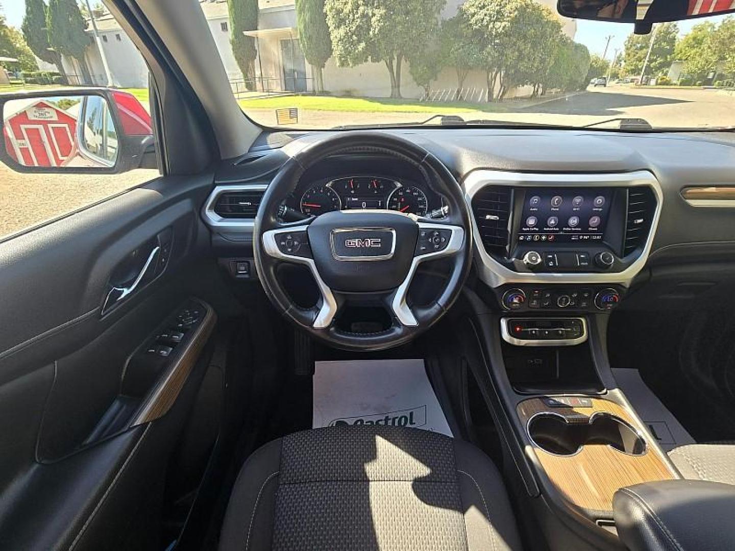 2020 RED GMC Acadia (1GKKNKLA7LZ) with an 4-Cyl 2.5 Liter engine, Automatic 9-Spd transmission, located at 246 E Walker St., Orland, 95963, (530) 865-5800, 39.747589, -122.178398 - Photo#23