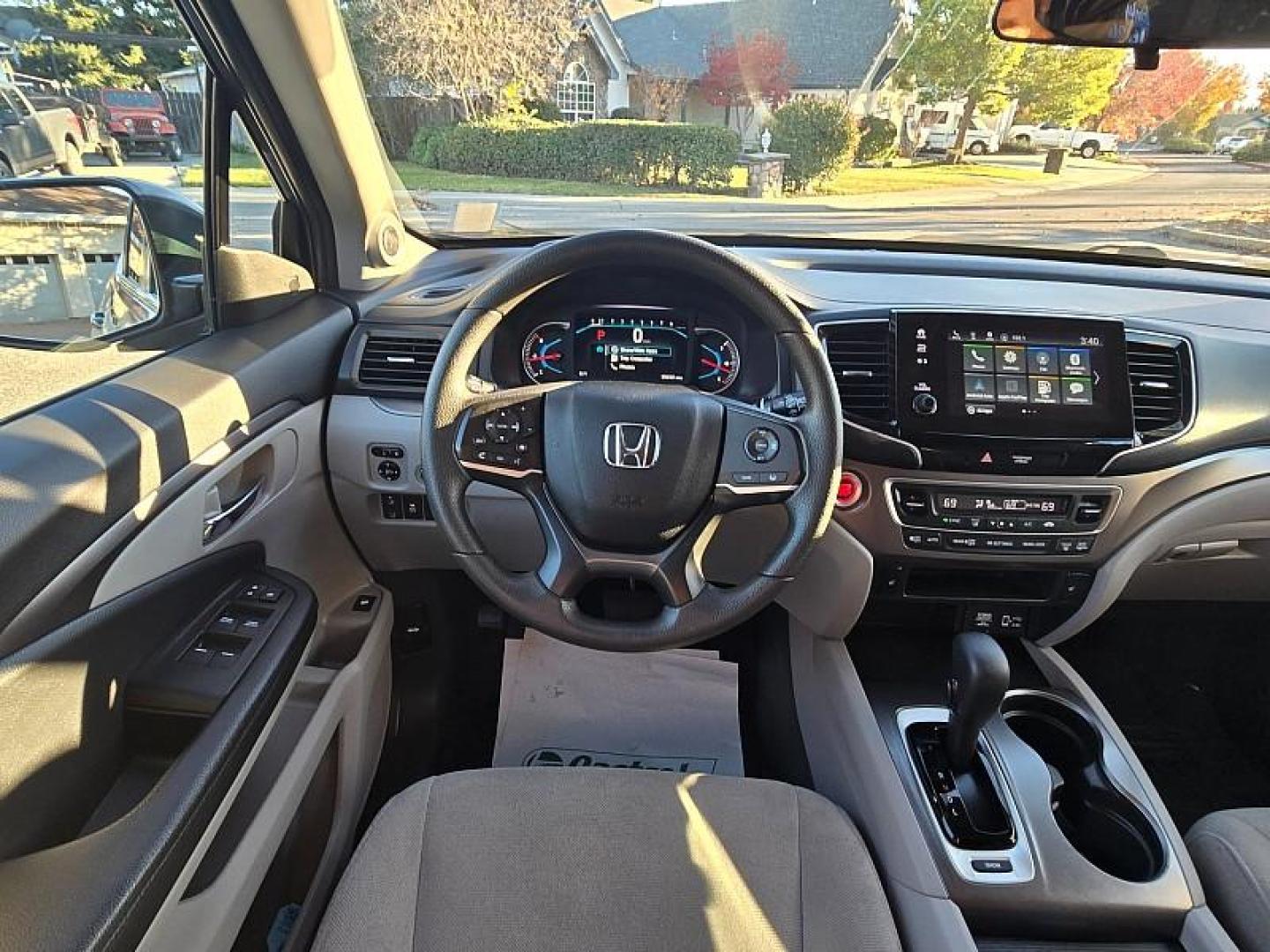 2020 GRAY Honda Pilot (5FNYF5H35LB) with an V6 i-VTEC 3.5 Liter engine, Automatic 6-Spd transmission, located at 246 E Walker St., Orland, 95963, (530) 865-5800, 39.747589, -122.178398 - Photo#20