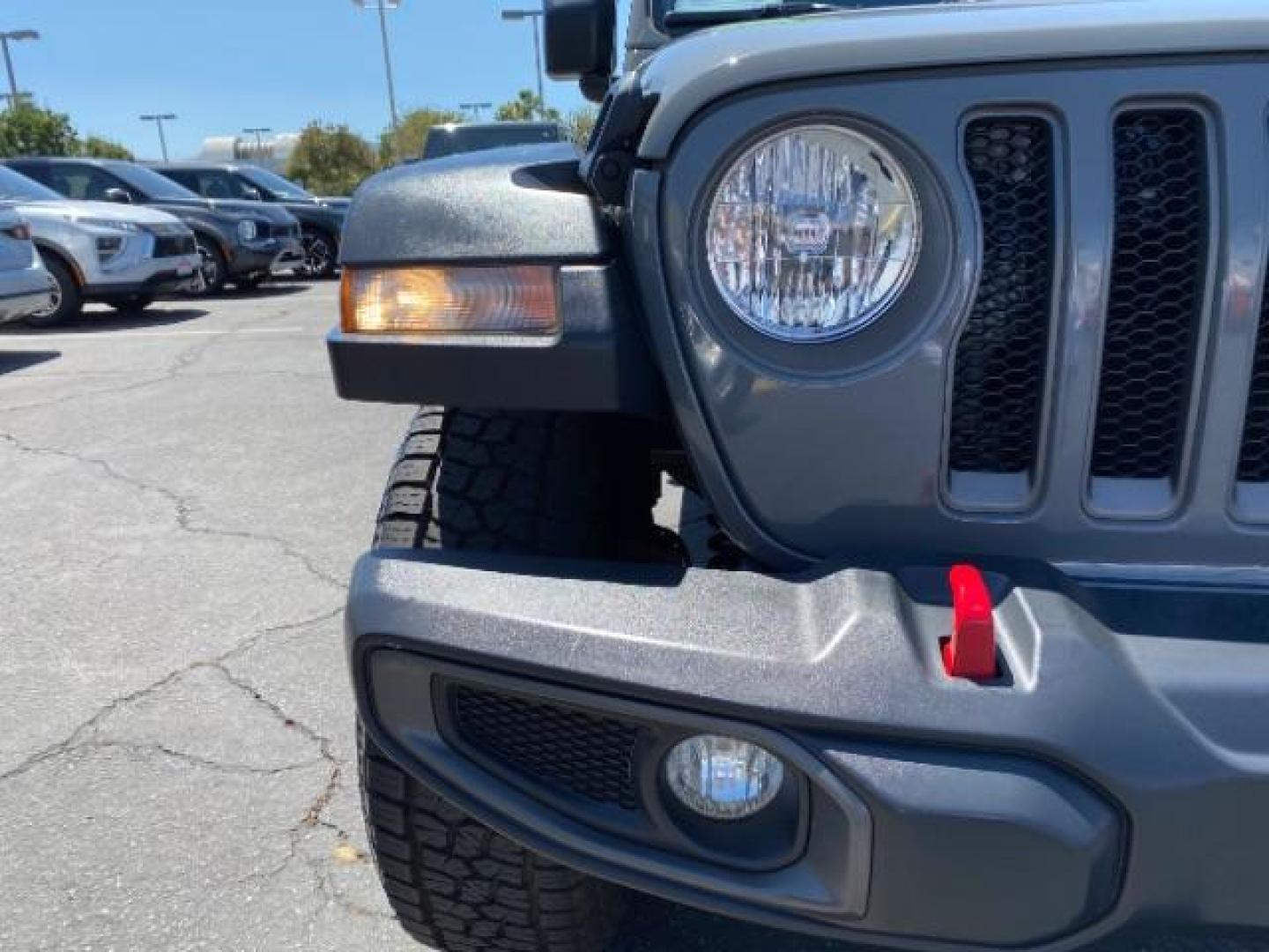 2020 GRAY Jeep Wrangler Unlimited (1C4HJXFN1LW) with an 4-Cyl Turbo 2.0 Liter engine, Automatic transmission, located at 412 Auto Vista Drive, Palmdale, 93551, (661) 945-0620, 34.592636, -118.136681 - Photo#9