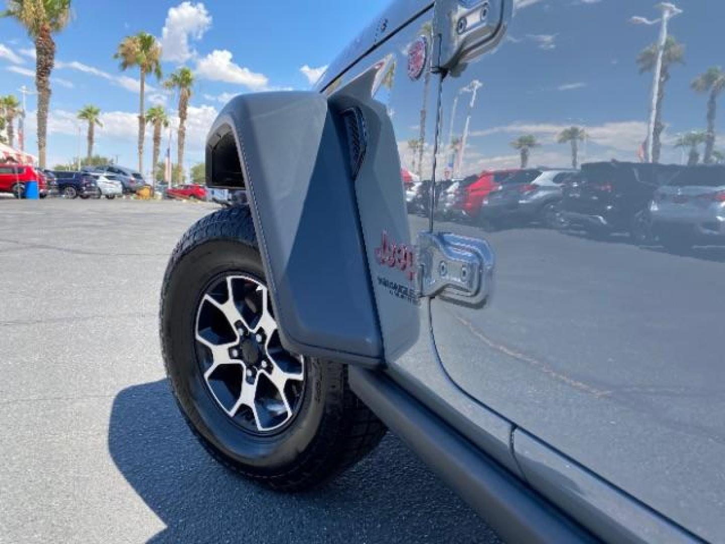 2020 GRAY Jeep Wrangler Unlimited (1C4HJXFN1LW) with an 4-Cyl Turbo 2.0 Liter engine, Automatic transmission, located at 412 Auto Vista Drive, Palmdale, 93551, (661) 945-0620, 34.592636, -118.136681 - Photo#11