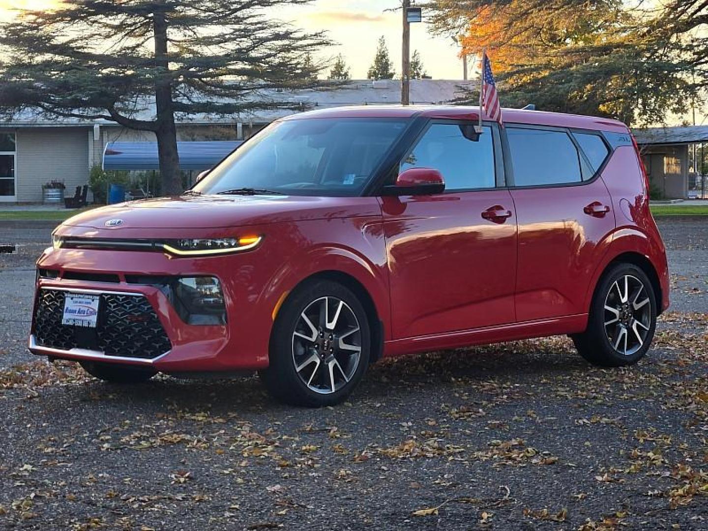 2020 RED Kia Soul (KNDJ53AF2L7) with an 4-Cyl Turbo 1.6 Liter engine, Automatic 7-Spd w/Dual-Clutch transmission, located at 246 E Walker St., Orland, 95963, (530) 865-5800, 39.747589, -122.178398 - Photo#2