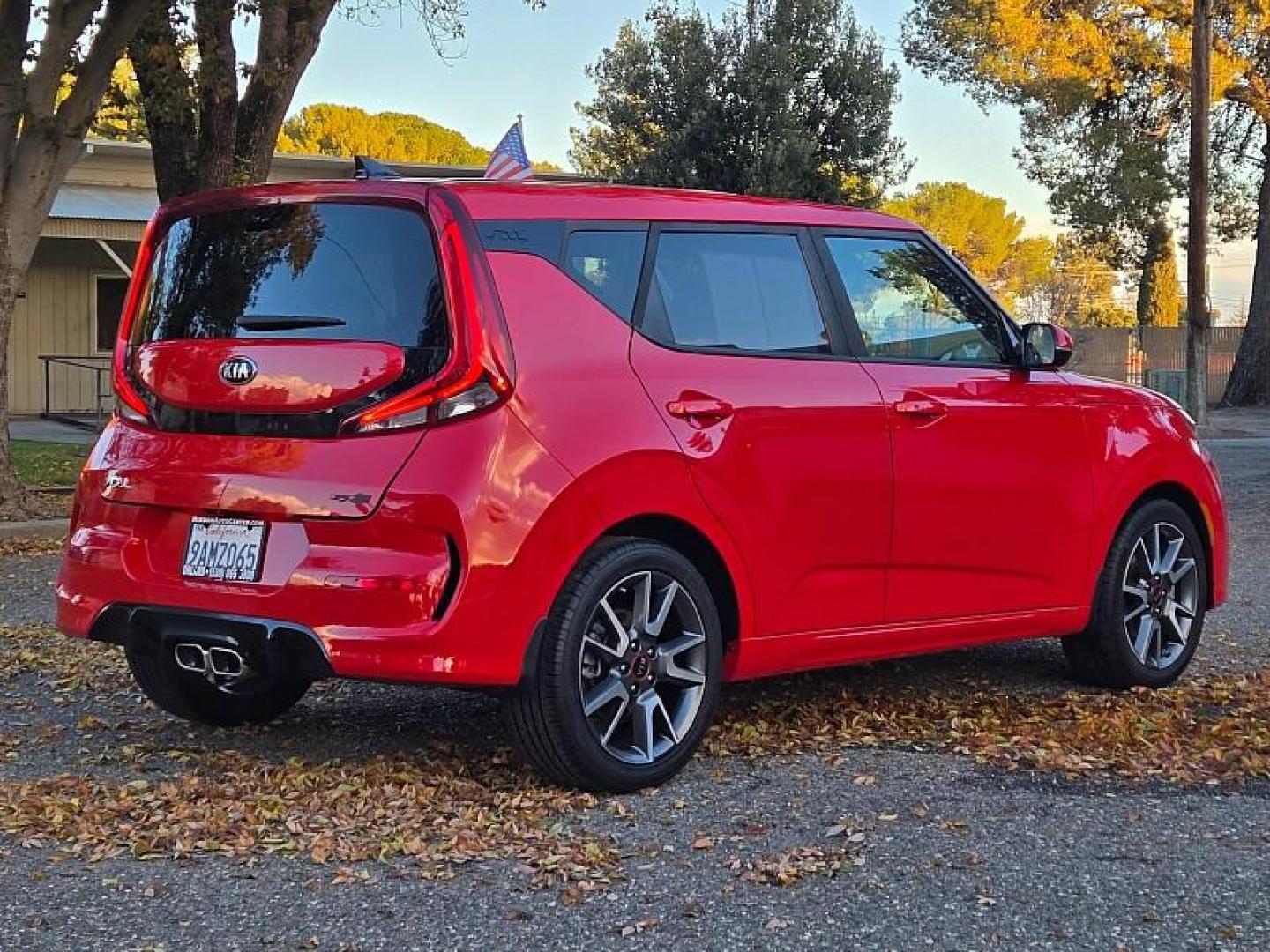 2020 RED Kia Soul (KNDJ53AF2L7) with an 4-Cyl Turbo 1.6 Liter engine, Automatic 7-Spd w/Dual-Clutch transmission, located at 246 E Walker St., Orland, 95963, (530) 865-5800, 39.747589, -122.178398 - Photo#6