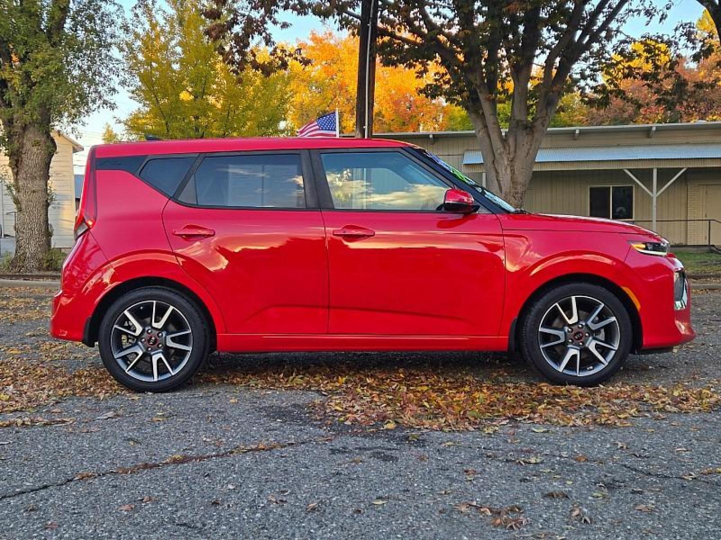 2020 RED Kia Soul (KNDJ53AF2L7) with an 4-Cyl Turbo 1.6 Liter engine, Automatic 7-Spd w/Dual-Clutch transmission, located at 246 E Walker St., Orland, 95963, (530) 865-5800, 39.747589, -122.178398 - Photo#7