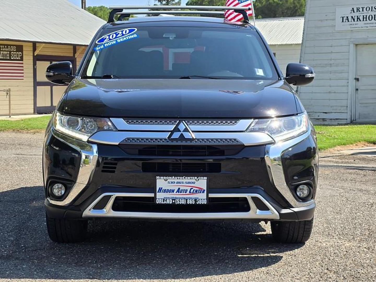 2020 BLACK Mitsubishi Outlander (JA4AD3A36LZ) with an 4-Cyl 2.4 Liter engine, Automatic CVT transmission, located at 246 E Walker St., Orland, 95963, (530) 865-5800, 39.747589, -122.178398 - Photo#3