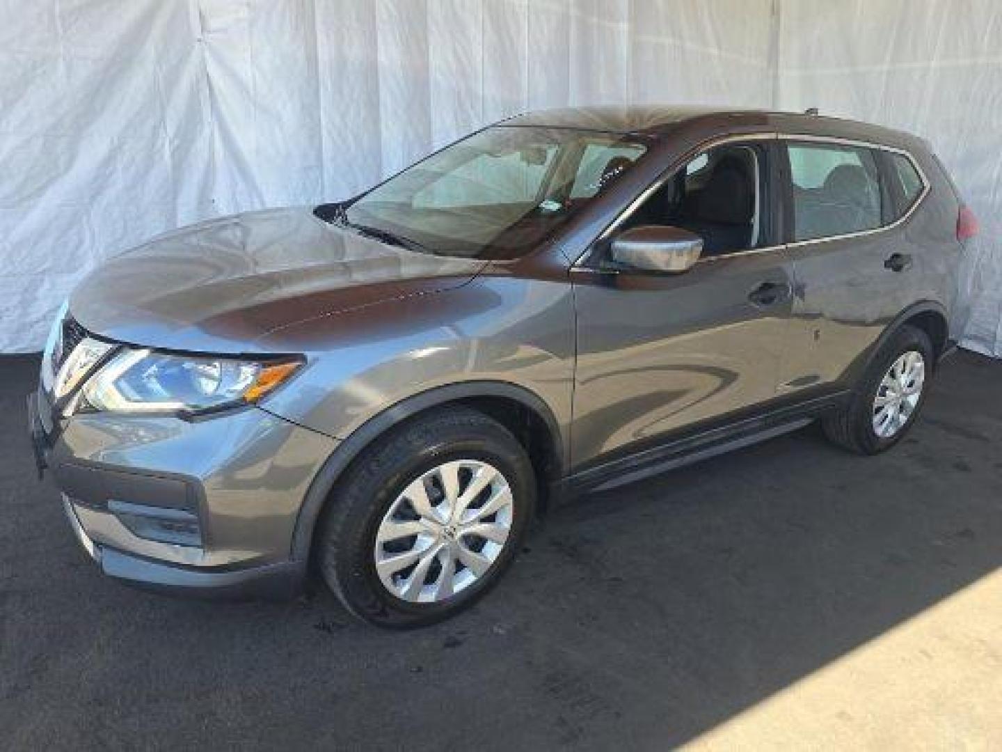 2020 GRAY Nissan Rogue (5N1AT2MT4LC) with an 4-Cyl 2.5 Liter engine, Automatic CVT w/Xtronic transmission, located at 412 Auto Vista Drive, Palmdale, 93551, (661) 945-0620, 34.592636, -118.136681 - Photo#0