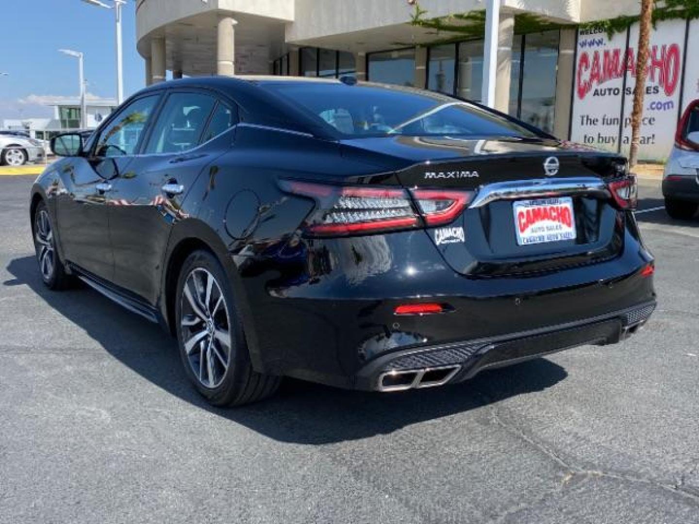 2020 BLACK Nissan Maxima (1N4AA6CV2LC) with an V6 3.5 Liter engine, Automatic Xtronic CVT transmission, located at 412 Auto Vista Drive, Palmdale, 93551, (661) 945-0620, 34.592636, -118.136681 - Photo#4