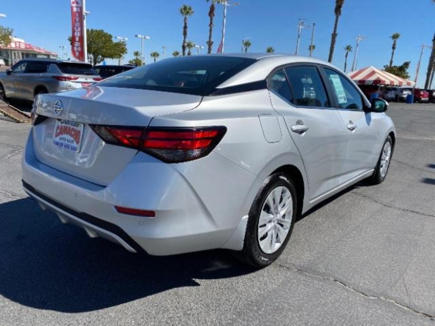 2020 GRAY Nissan Sentra (3N1AB8BV4LY) with an 4-Cyl 2.0 Liter engine, Automatic CVT w/Xtronic transmission, located at 412 Auto Vista Drive, Palmdale, 93551, (661) 945-0620, 34.592636, -118.136681 - Photo#7