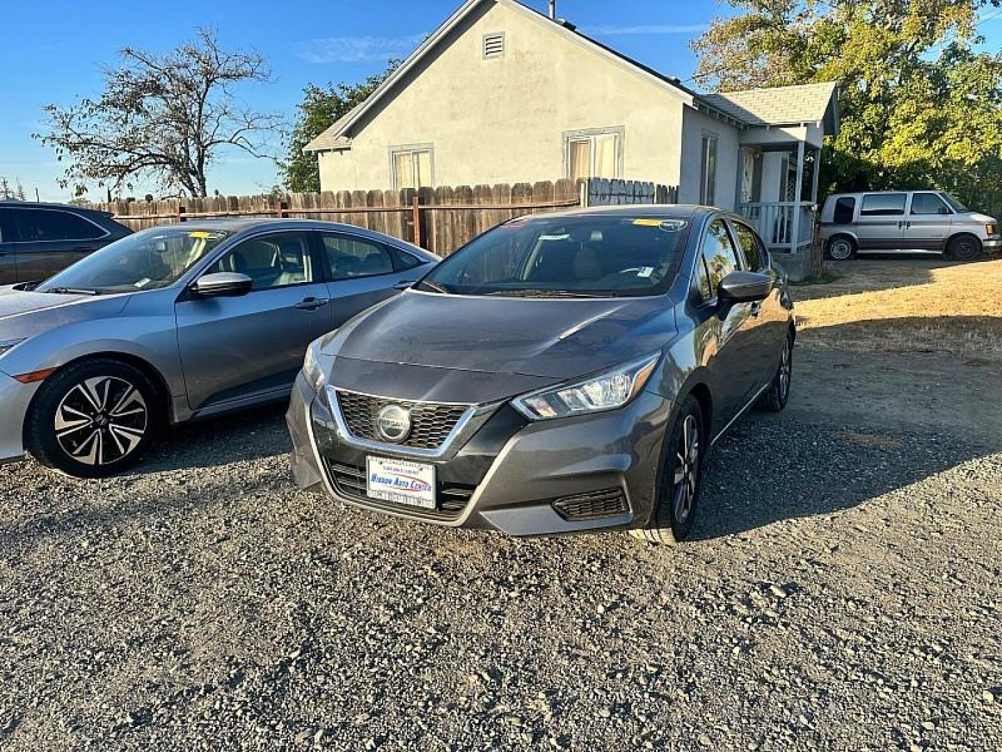 2020 GRAY Nissan Versa (3N1CN8EV6LL) with an 4-Cyl 1.6 Liter engine, Automatic CVT w/Xtronic transmission, located at 246 E Walker St., Orland, 95963, (530) 865-5800, 39.747589, -122.178398 - Photo#0