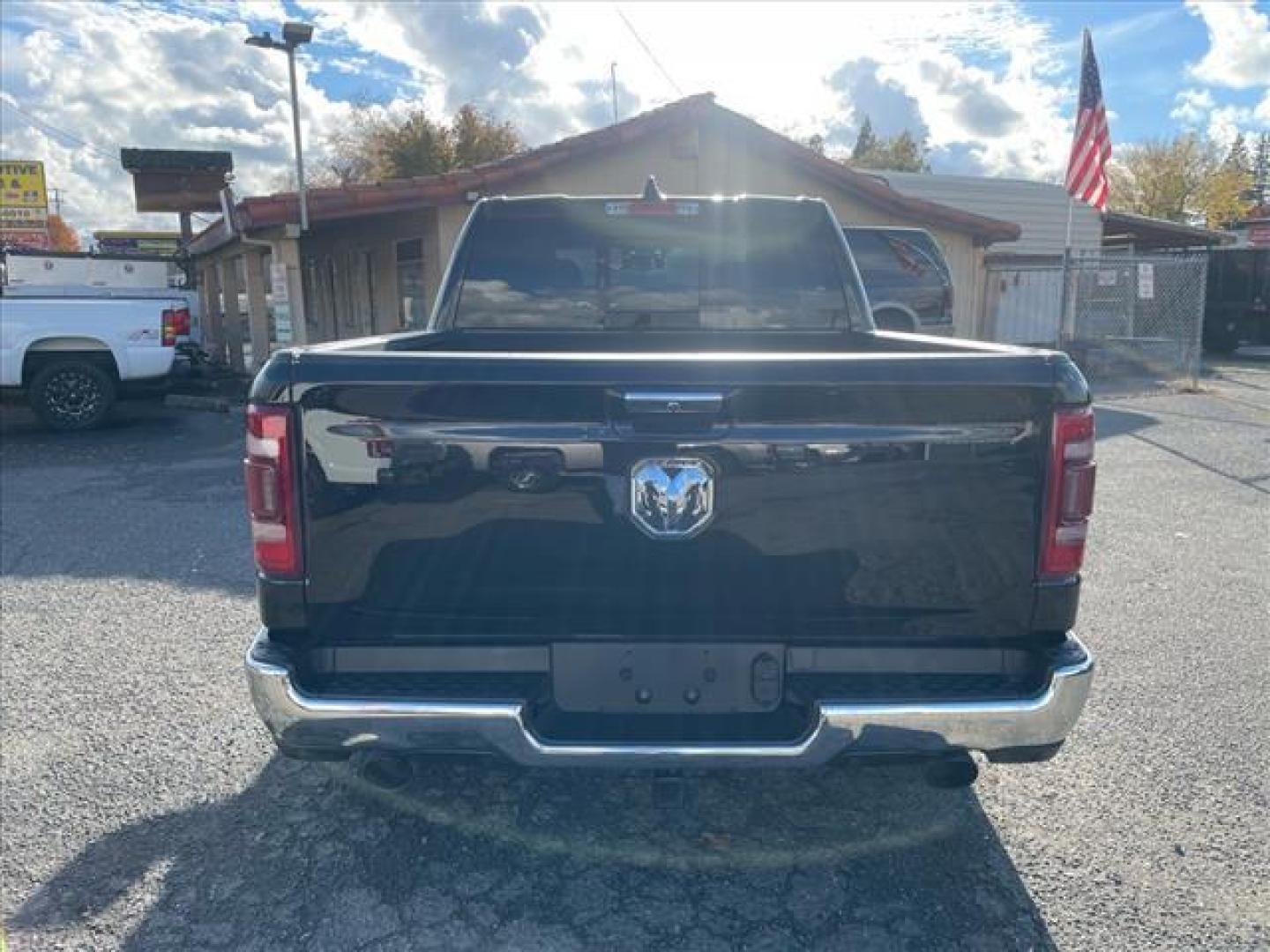 2020 Diamond Black Crystal Pearl Coat RAM 1500 Laramie (1C6SRFJM2LN) with an 3.0L EcoDiesel 3.0L Biodiesel Turbo V6 260hp 480ft. lbs. Common Rail Direct Injection engine, 8-Speed Shiftable Automatic transmission, located at 800 Riverside Ave, Roseville, CA, 95678, 916-773-4549 & Toll Free: 866-719-4393, 38.732265, -121.291039 - ECODIESEL CREW CAB 4X4 LARAMIE FULLY LOADED ONE OWNER - Photo#9