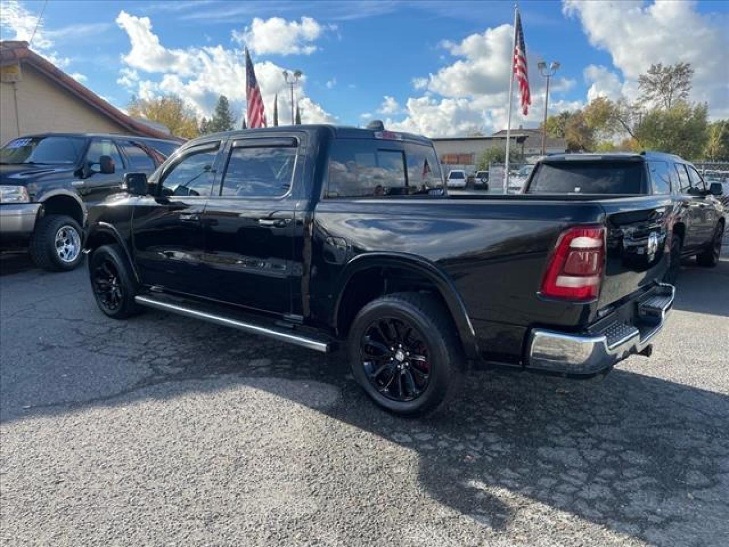 2020 Diamond Black Crystal Pearl Coat RAM 1500 Laramie (1C6SRFJM2LN) with an 3.0L EcoDiesel 3.0L Biodiesel Turbo V6 260hp 480ft. lbs. Common Rail Direct Injection engine, 8-Speed Shiftable Automatic transmission, located at 800 Riverside Ave, Roseville, CA, 95678, 916-773-4549 & Toll Free: 866-719-4393, 38.732265, -121.291039 - ECODIESEL CREW CAB 4X4 LARAMIE FULLY LOADED ONE OWNER - Photo#3