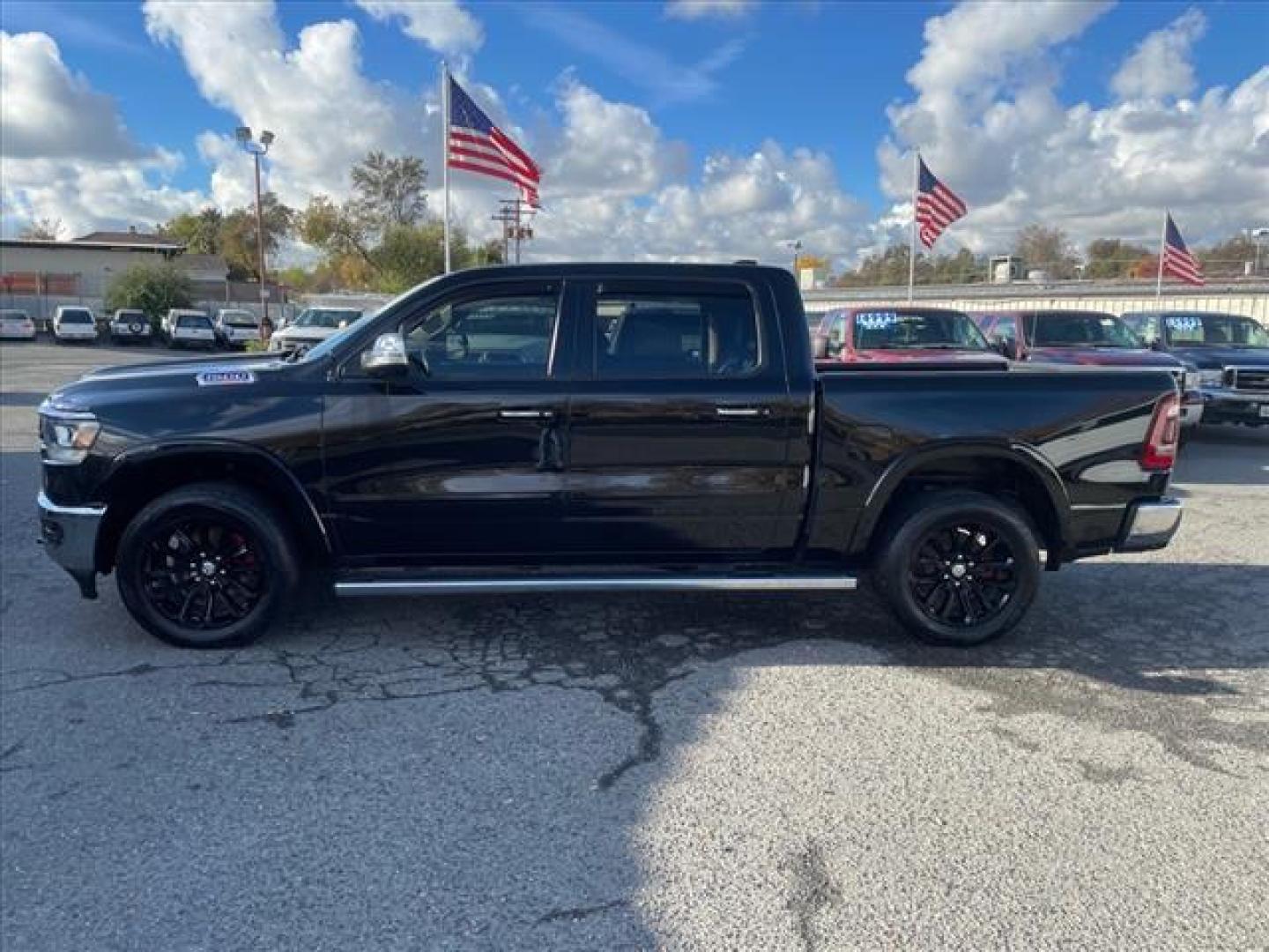 2020 Diamond Black Crystal Pearl Coat RAM 1500 Laramie (1C6SRFJM2LN) with an 3.0L EcoDiesel 3.0L Biodiesel Turbo V6 260hp 480ft. lbs. Common Rail Direct Injection engine, 8-Speed Shiftable Automatic transmission, located at 800 Riverside Ave, Roseville, CA, 95678, 916-773-4549 & Toll Free: 866-719-4393, 38.732265, -121.291039 - ECODIESEL CREW CAB 4X4 LARAMIE FULLY LOADED ONE OWNER - Photo#5