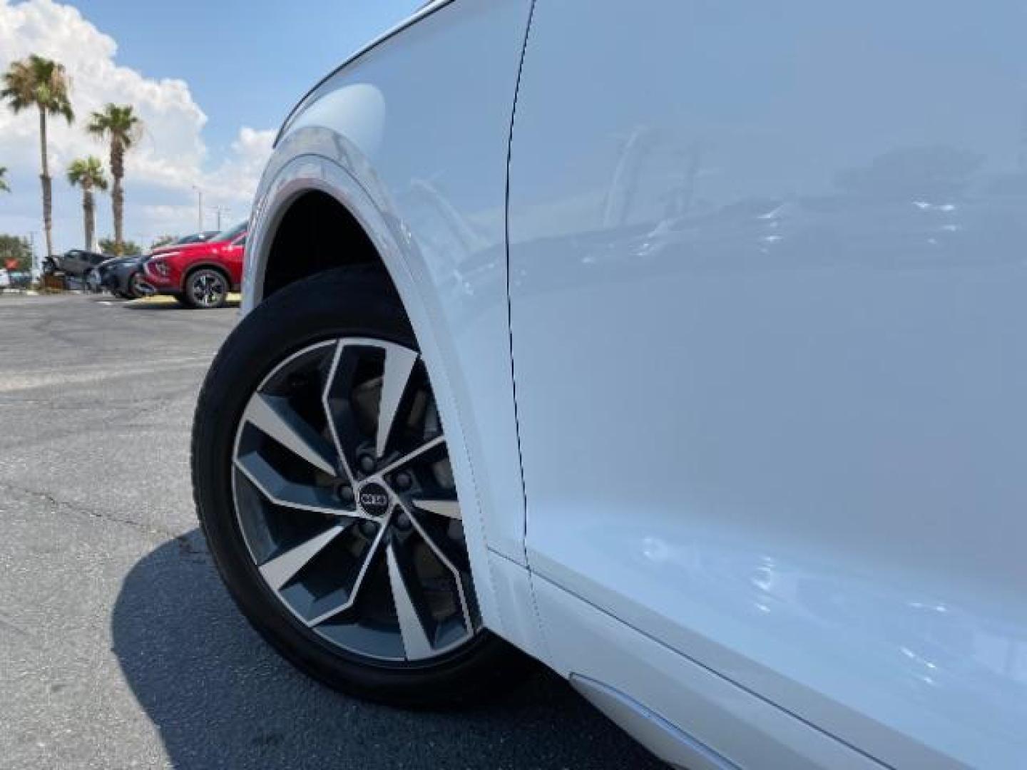 2021 BLACK Audi Q5 (WA1BAAFY2M2) with an 4-Cyl Turbo 2.0L Hybrid engine, Automatic 7-Spd w/Dual-Clutch and S tronic transmission, located at 412 Auto Vista Drive, Palmdale, 93551, (661) 945-0620, 34.592636, -118.136681 - Photo#10