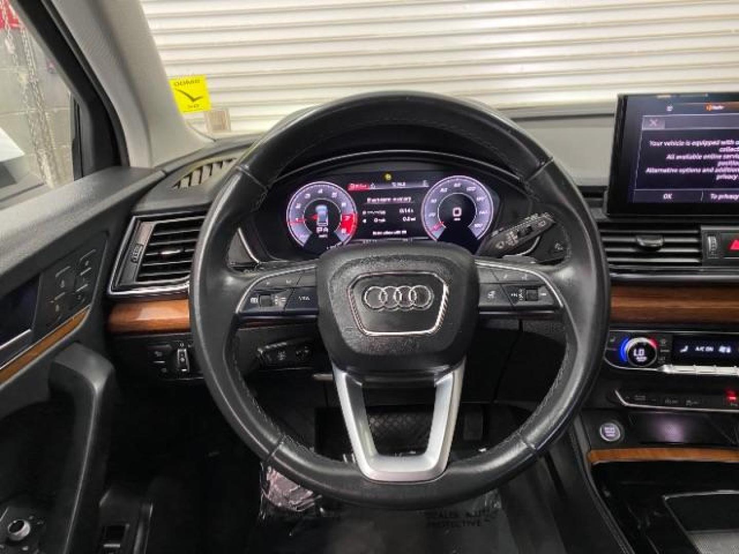 2021 BLACK Audi Q5 (WA1BAAFY2M2) with an 4-Cyl Turbo 2.0L Hybrid engine, Automatic 7-Spd w/Dual-Clutch and S tronic transmission, located at 412 Auto Vista Drive, Palmdale, 93551, (661) 945-0620, 34.592636, -118.136681 - Photo#19