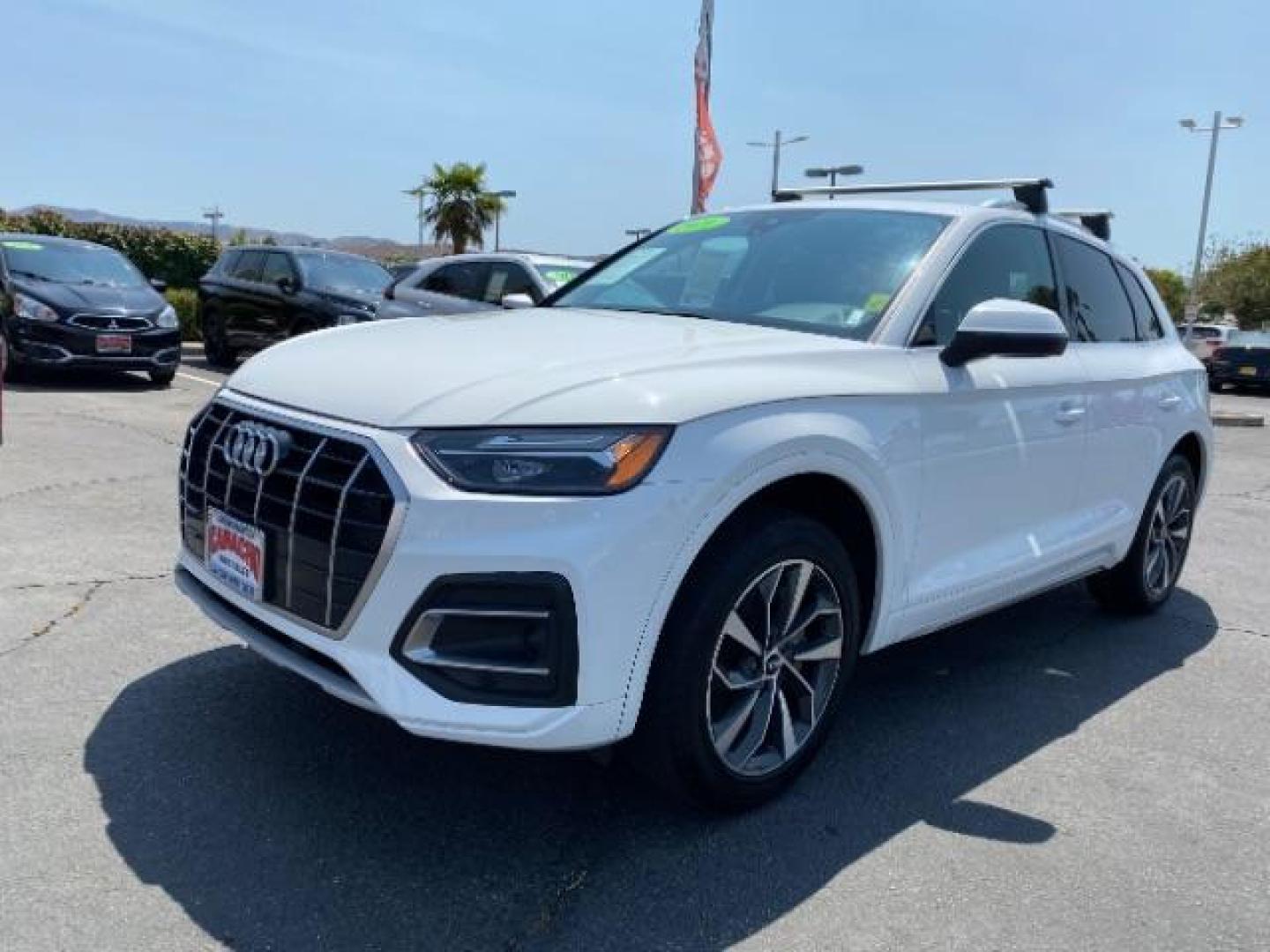 2021 BLACK Audi Q5 (WA1BAAFY2M2) with an 4-Cyl Turbo 2.0L Hybrid engine, Automatic 7-Spd w/Dual-Clutch and S tronic transmission, located at 412 Auto Vista Drive, Palmdale, 93551, (661) 945-0620, 34.592636, -118.136681 - Photo#2