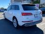 2021 WHITE Audi Q7 (WA1LXAF73MD) with an V6 Turbo 3.0L Hybrid engine, Automatic 8-Spd and Tiptronic transmission, located at 412 Auto Vista Drive, Palmdale, CA, 93551, (661) 945-0620, 34.592636, -118.136681 - For 44 years, our family-owned and operated business has proudly served the community, becoming one of the largest independent used car and new car dealers in Southern California, thanks to the trust and support of our customers. Recognized as AV and rsquo;s Best Used Car Dealer for 25 years (1998-2 - Photo#4