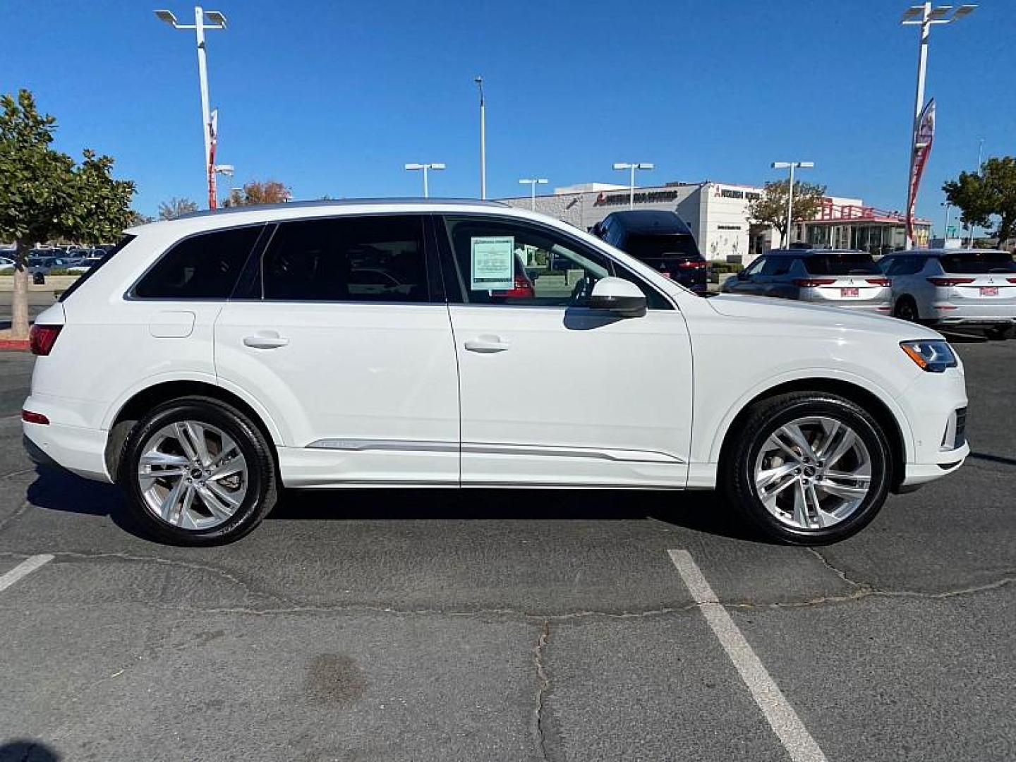 2021 WHITE Audi Q7 (WA1LXAF73MD) with an V6 Turbo 3.0L Hybrid engine, Automatic 8-Spd and Tiptronic transmission, located at 412 Auto Vista Drive, Palmdale, CA, 93551, (661) 945-0620, 34.592636, -118.136681 - For 44 years, our family-owned and operated business has proudly served the community, becoming one of the largest independent used car and new car dealers in Southern California, thanks to the trust and support of our customers. Recognized as AV and rsquo;s Best Used Car Dealer for 25 years (1998-2 - Photo#7