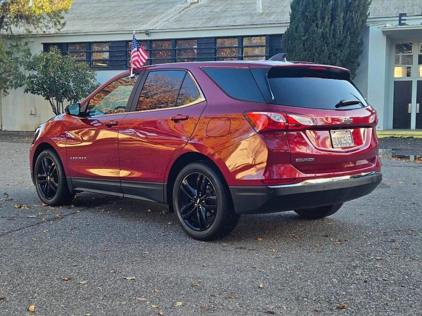 2021 RED Chevrolet Equinox (2GNAXKEV8M6) with an 4-Cyl Turbo 1.5 Liter engine, Automatic 6-Spd w/Overdrive transmission, located at 246 E Walker St., Orland, 95963, (530) 865-5800, 39.747589, -122.178398 - Photo#4