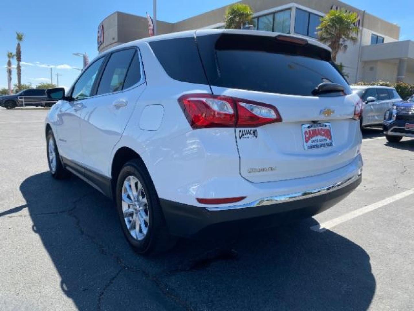 2021 WHITE Chevrolet Equinox (3GNAXKEVXMS) with an 4-Cyl Turbo 1.5 Liter engine, Automatic 6-Spd w/Overdrive transmission, located at 412 Auto Vista Drive, Palmdale, 93551, (661) 945-0620, 34.592636, -118.136681 - Photo#5