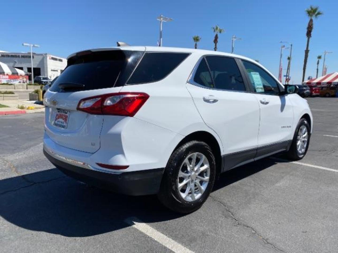 2021 WHITE Chevrolet Equinox (3GNAXKEVXMS) with an 4-Cyl Turbo 1.5 Liter engine, Automatic 6-Spd w/Overdrive transmission, located at 412 Auto Vista Drive, Palmdale, 93551, (661) 945-0620, 34.592636, -118.136681 - Photo#7