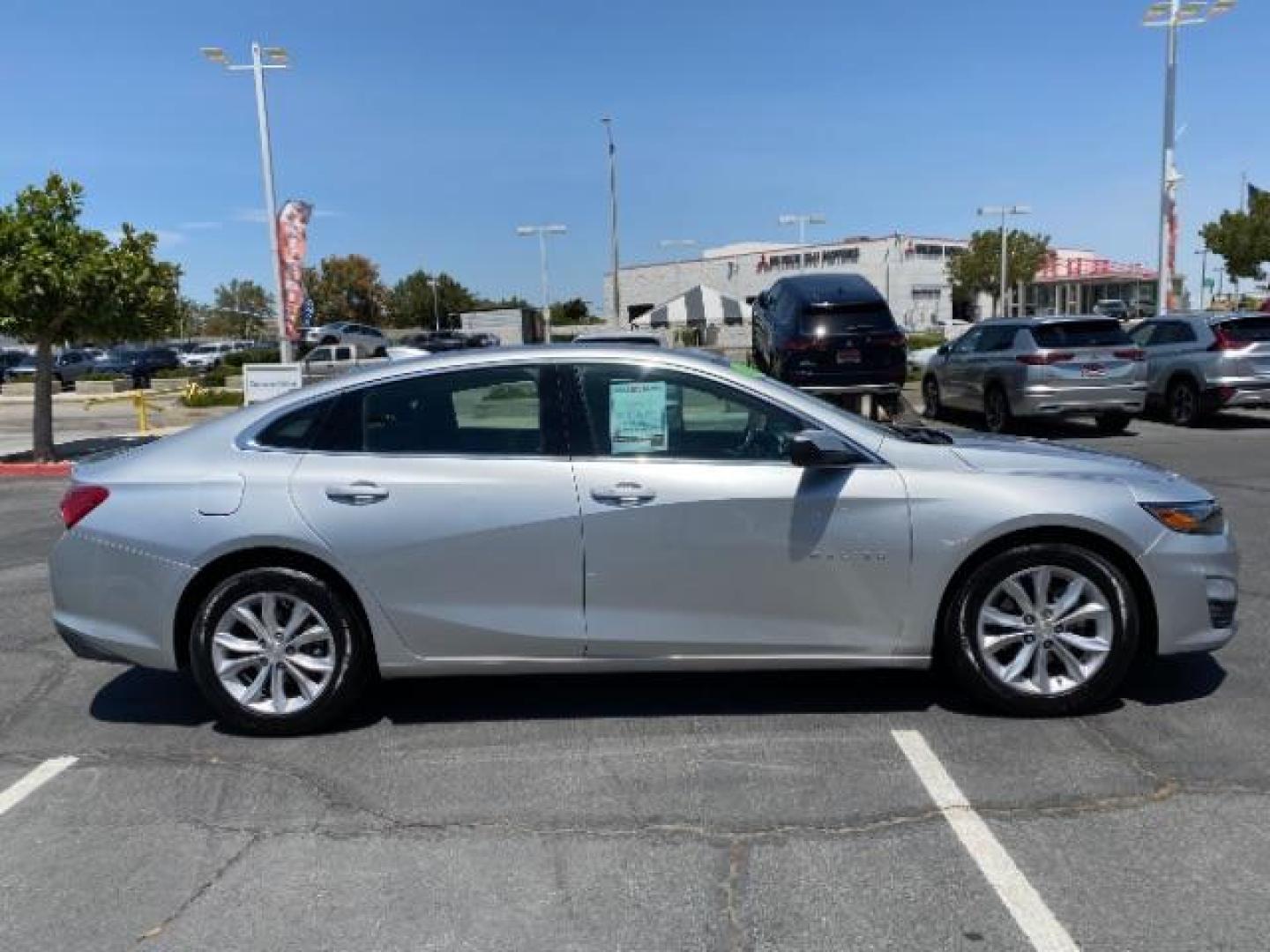 2021 SILVER Chevrolet Malibu (1G1ZD5ST3MF) with an 4-Cyl Turbo 1.5 Liter engine, Automatic CVT transmission, located at 412 Auto Vista Drive, Palmdale, 93551, (661) 945-0620, 34.592636, -118.136681 - Photo#8