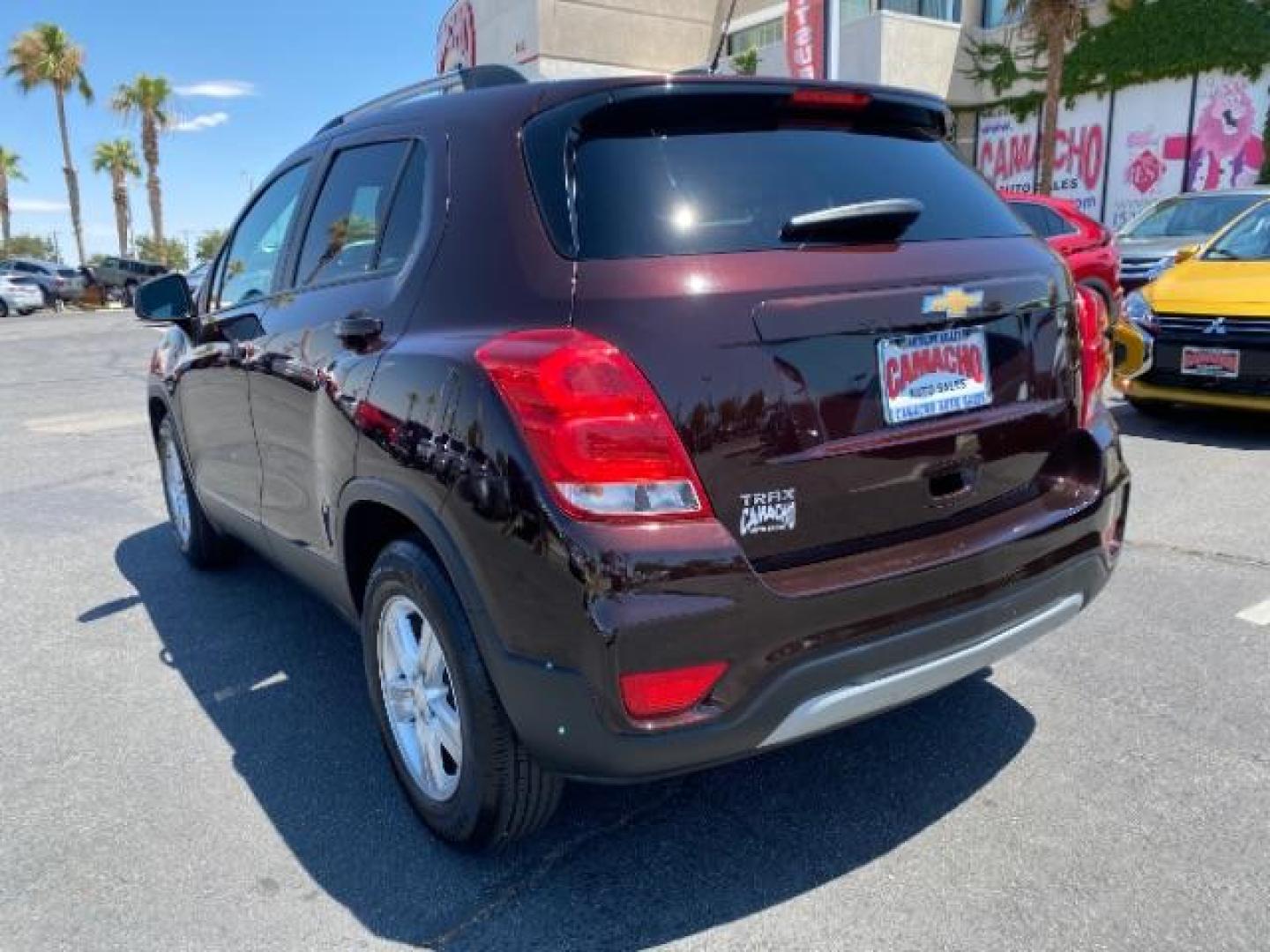 2021 MAROON Chevrolet Trax (KL7CJLSM4MB) with an 4-Cyl 1.4 Liter engine, Automatic 6-Spd transmission, located at 412 Auto Vista Drive, Palmdale, 93551, (661) 945-0620, 34.592636, -118.136681 - Photo#5