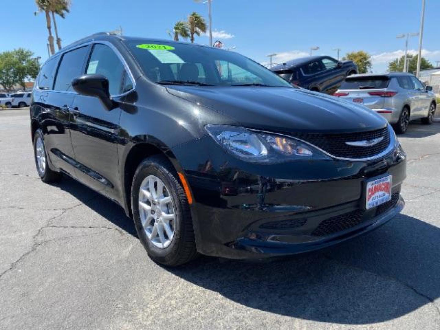 2021 BLACK Chrysler Voyager (2C4RC1DG4MR) with an V6 3.6 Liter engine, Automatic 9-Spd transmission, located at 412 Auto Vista Drive, Palmdale, 93551, (661) 945-0620, 34.592636, -118.136681 - Photo#2