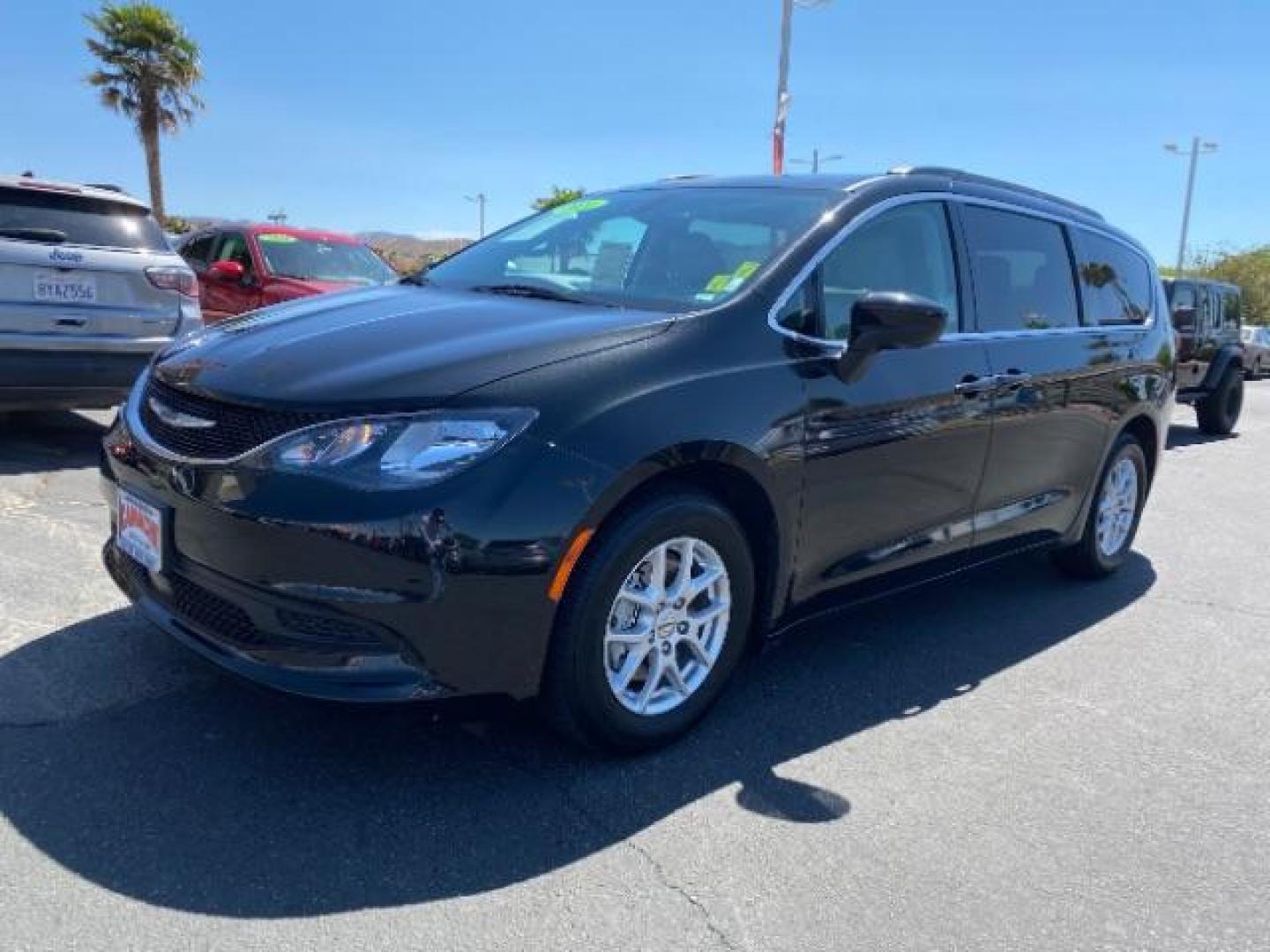 2021 BLACK Chrysler Voyager (2C4RC1DG4MR) with an V6 3.6 Liter engine, Automatic 9-Spd transmission, located at 412 Auto Vista Drive, Palmdale, 93551, (661) 945-0620, 34.592636, -118.136681 - Photo#4