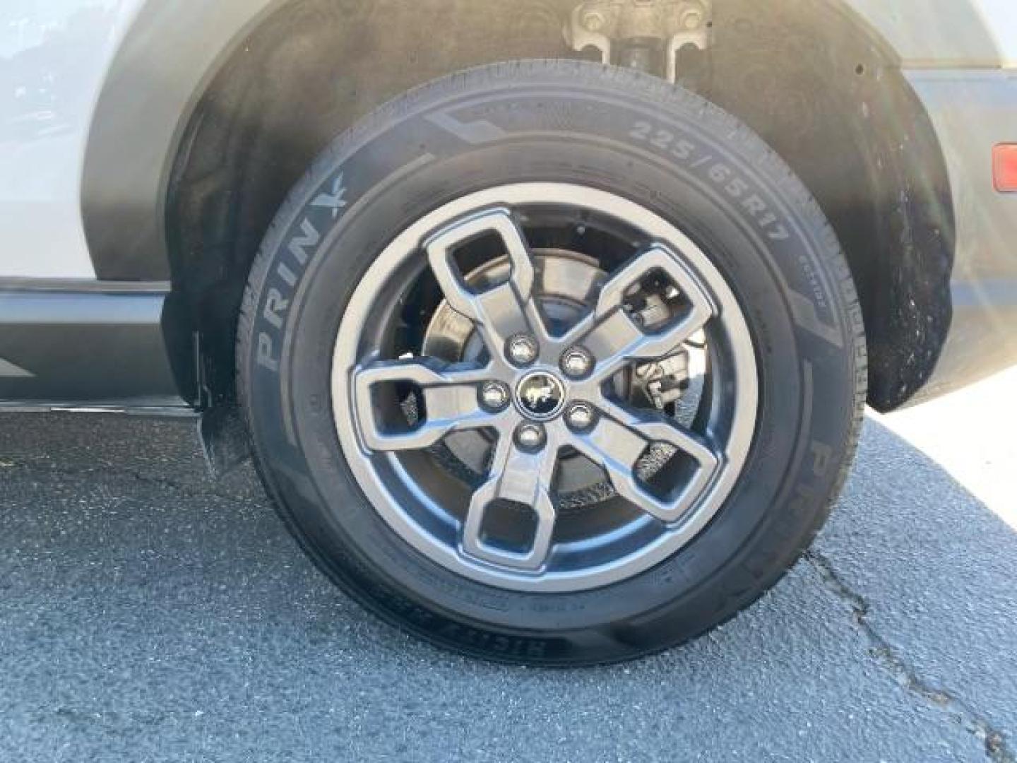 2021 WHITE Ford Bronco Sport (3FMCR9B69MR) with an 3-Cyl Turbo 1.5 Liter engine, Automatic 8-Spd transmission, located at 412 Auto Vista Drive, Palmdale, 93551, (661) 945-0620, 34.592636, -118.136681 - Photo#13