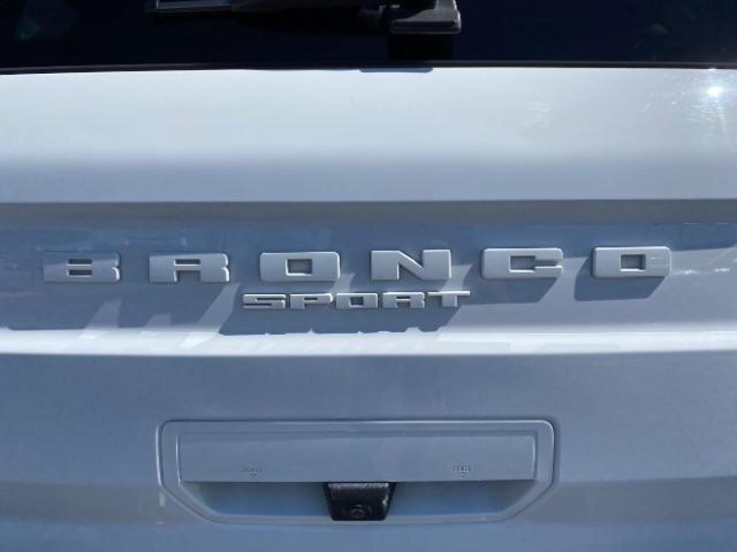 2021 WHITE Ford Bronco Sport (3FMCR9B69MR) with an 3-Cyl Turbo 1.5 Liter engine, Automatic 8-Spd transmission, located at 412 Auto Vista Drive, Palmdale, 93551, (661) 945-0620, 34.592636, -118.136681 - Photo#14