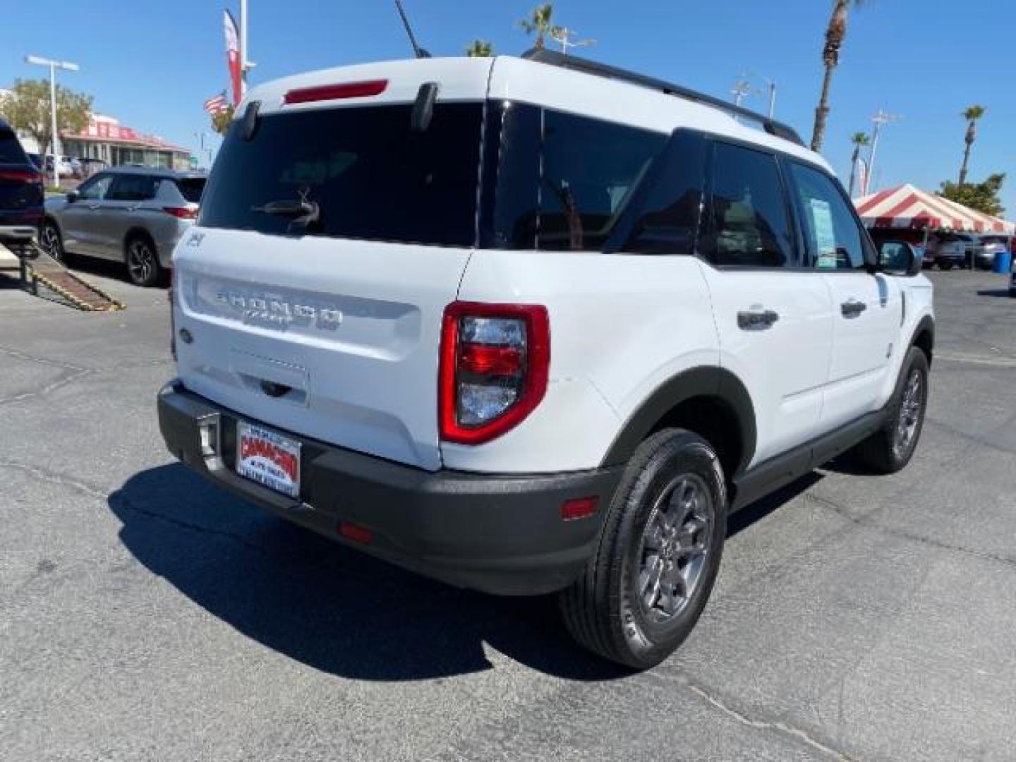 2021 WHITE Ford Bronco Sport (3FMCR9B69MR) with an 3-Cyl Turbo 1.5 Liter engine, Automatic 8-Spd transmission, located at 412 Auto Vista Drive, Palmdale, 93551, (661) 945-0620, 34.592636, -118.136681 - Photo#3