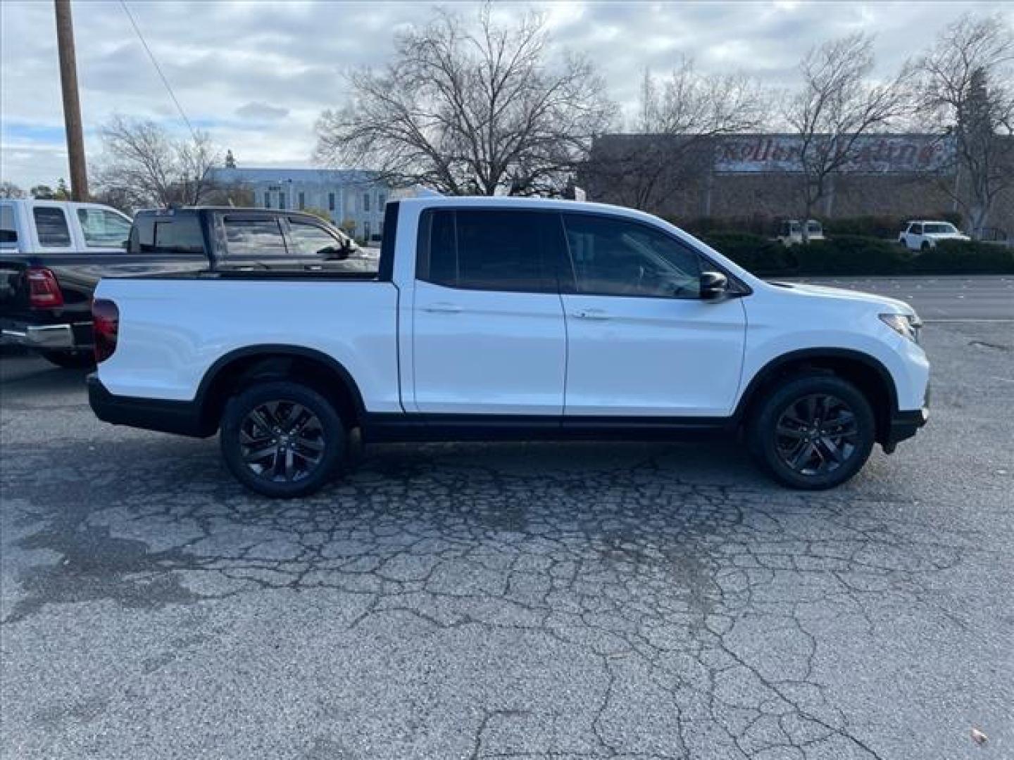 2021 Platinum White Pearl Honda Ridgeline Sport (5FPYK3F13MB) with an 3.5L 3.5L V6 280hp 262ft. lbs. Direct Injection engine, 9-Speed Shiftable Automatic transmission, located at 800 Riverside Ave, Roseville, CA, 95678, 916-773-4549 & Toll Free: 866-719-4393, 38.732265, -121.291039 - AWD SPORT SERVICE RECORDS ON CLEAN CARFAX - Photo#6