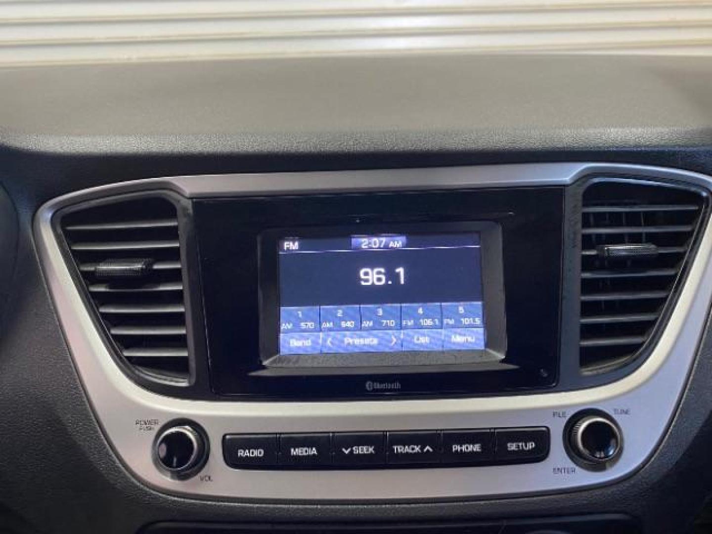 2021 GRAY Hyundai Accent (3KPC24A6XME) with an 4-Cyl 1.6 Liter engine, Automatic IVT w/Shiftronic transmission, located at 412 Auto Vista Drive, Palmdale, 93551, (661) 945-0620, 34.592636, -118.136681 - Photo#21