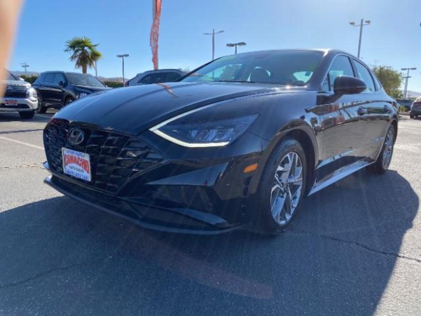 2021 BLACK Hyundai Sonata (KMHL64JA6MA) with an 4-Cyl 2.5 Liter engine, Automatic 8-Spd w/Overdrive and Shiftronic transmission, located at 412 Auto Vista Drive, Palmdale, 93551, (661) 945-0620, 34.592636, -118.136681 - Photo#3