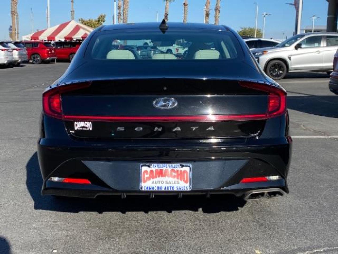 2021 BLACK Hyundai Sonata (KMHL64JA6MA) with an 4-Cyl 2.5 Liter engine, Automatic 8-Spd w/Overdrive and Shiftronic transmission, located at 412 Auto Vista Drive, Palmdale, 93551, (661) 945-0620, 34.592636, -118.136681 - Photo#6