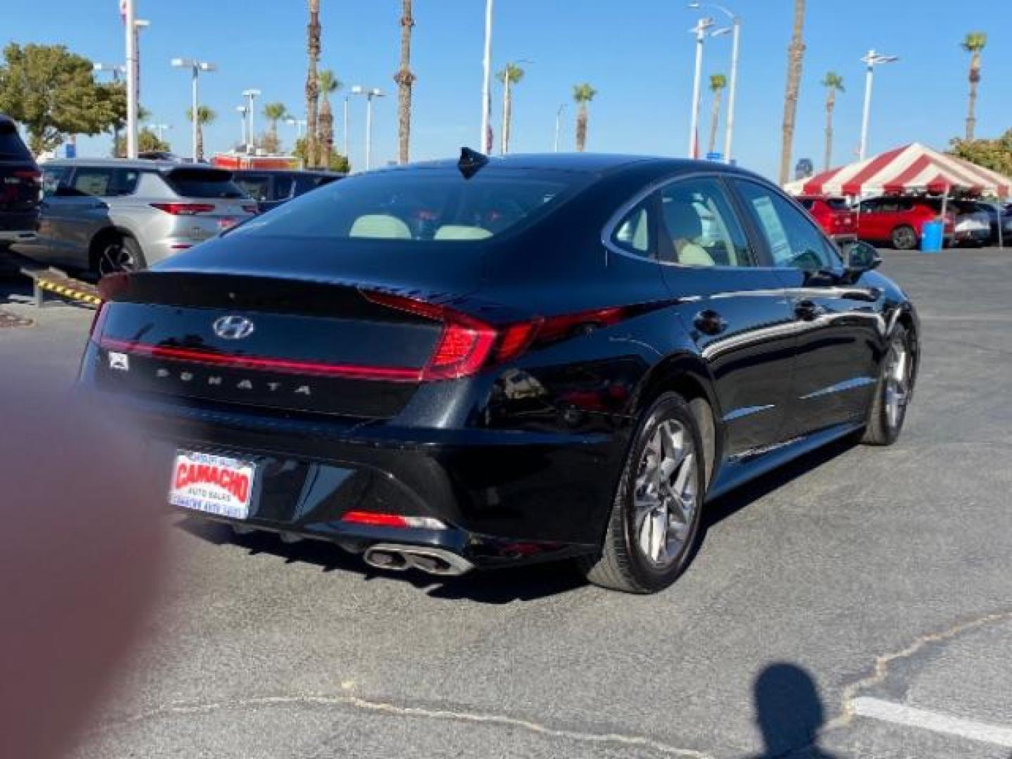 2021 BLACK Hyundai Sonata (KMHL64JA6MA) with an 4-Cyl 2.5 Liter engine, Automatic 8-Spd w/Overdrive and Shiftronic transmission, located at 412 Auto Vista Drive, Palmdale, 93551, (661) 945-0620, 34.592636, -118.136681 - Photo#7