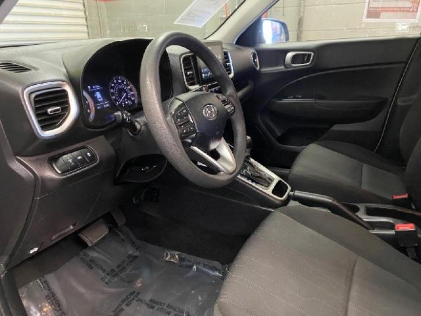 2021 SILVER Hyundai Venue (KMHRB8A38MU) with an 4-Cyl 1.6 Liter engine, Automatic IVT w/Shiftronic transmission, located at 412 Auto Vista Drive, Palmdale, 93551, (661) 945-0620, 34.592636, -118.136681 - Photo#16