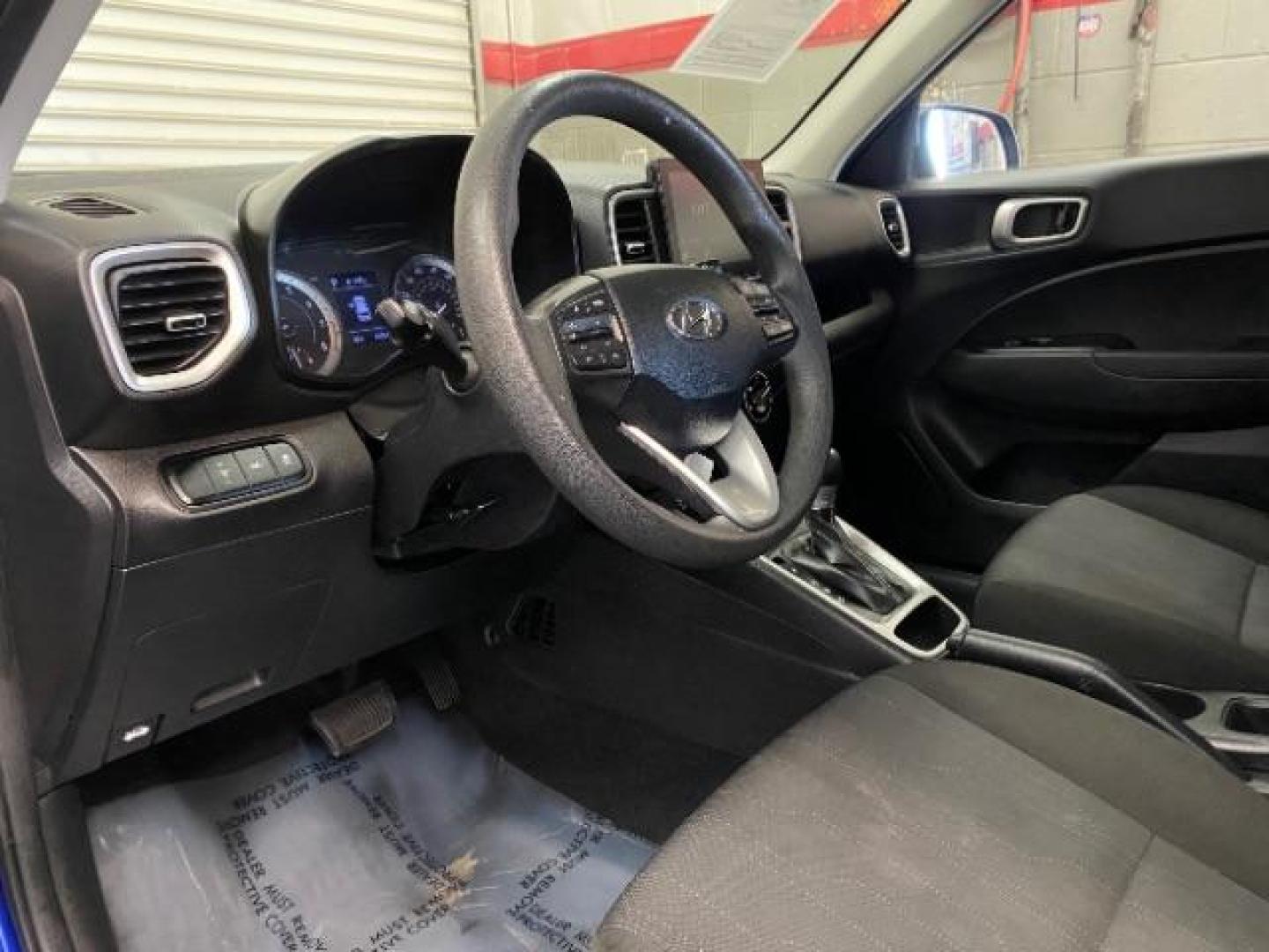 2021 BLUE Hyundai Venue (KMHRB8A35MU) with an 4-Cyl 1.6 Liter engine, Automatic IVT w/Shiftronic transmission, located at 412 Auto Vista Drive, Palmdale, 93551, (661) 945-0620, 34.592636, -118.136681 - Photo#17