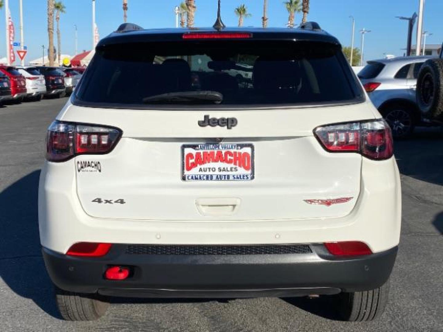 2021 WHITE Jeep Compass (3C4NJDDBXMT) with an 4-Cyl MultiAir PZEV 2.4 Liter engine, Automatic 9-Spd transmission, located at 412 Auto Vista Drive, Palmdale, 93551, (661) 945-0620, 34.592636, -118.136681 - Photo#5